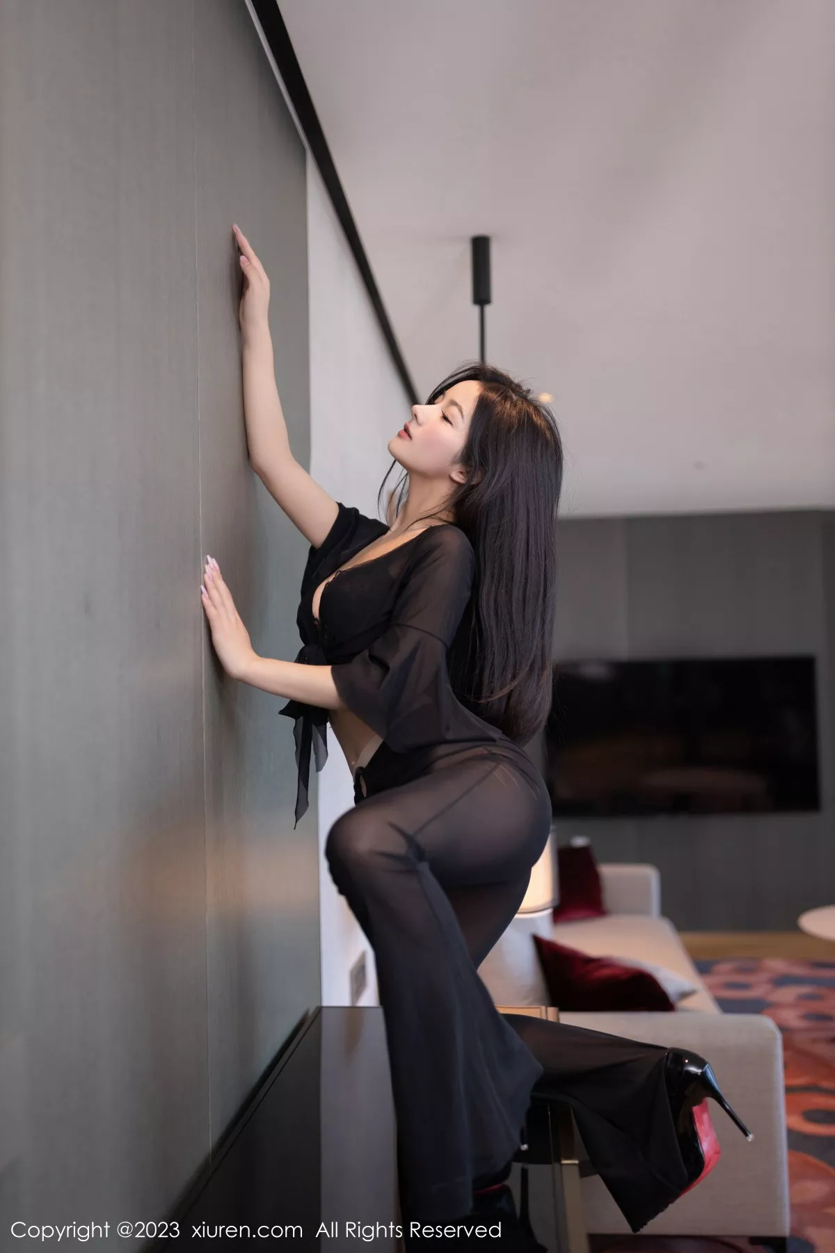 秀人集.com_[XiuRen秀人网]No.7660_模特谭小灵私房性感黑色服饰露黑色蕾丝内衣秀惹火身材诱惑写真80P