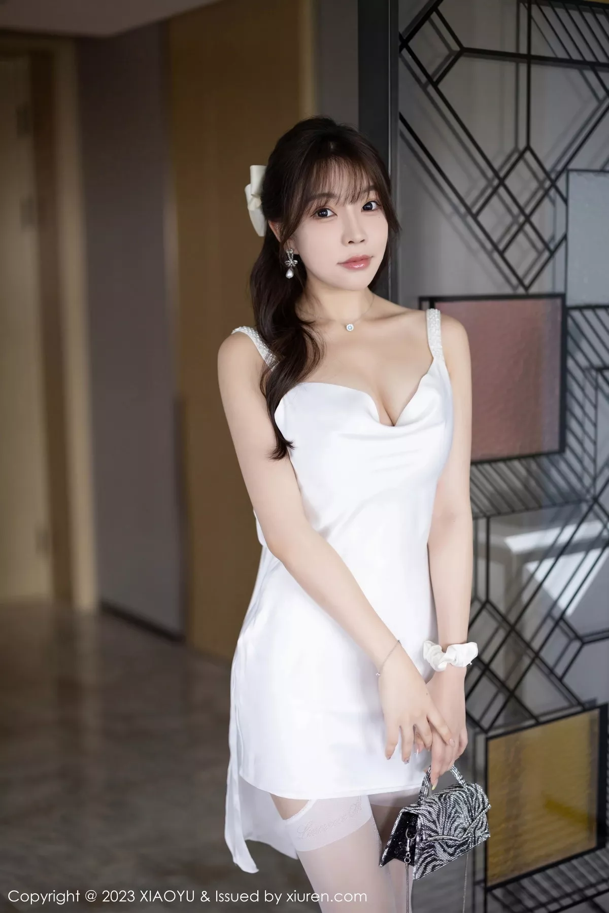 秀人集.com_[XiaoYu画语界]Vol.1131_女神徐莉芝Booty白色连衣短裙+黑色情趣服秀曼妙身姿诱惑写真88P