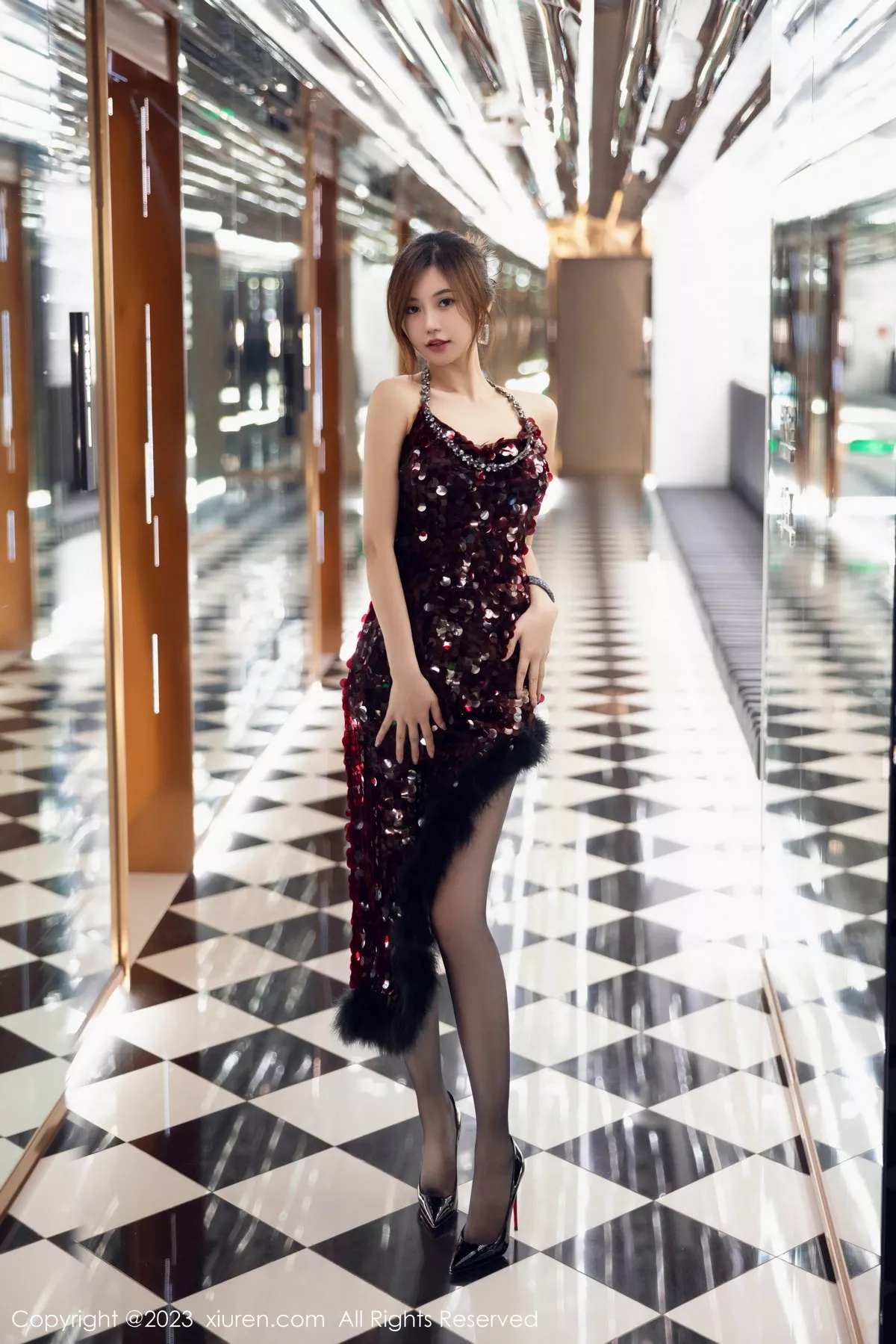 秀人集.com_[XiuRen秀人网]No.7679_女神绮里嘉ula性感红色长裙露薄透情趣黑丝连体衣极致诱惑写真98P