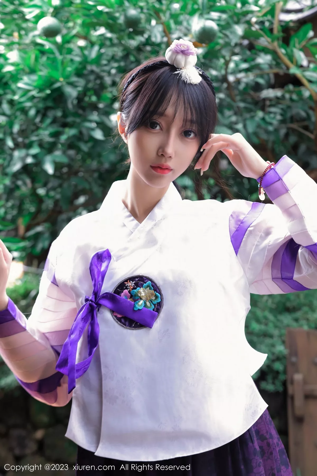 秀人集.com_[XiuRen秀人网]No.7677_模特玥儿玥er济州岛旅拍大长今服饰半脱秀完美身姿迷人诱惑写真66P