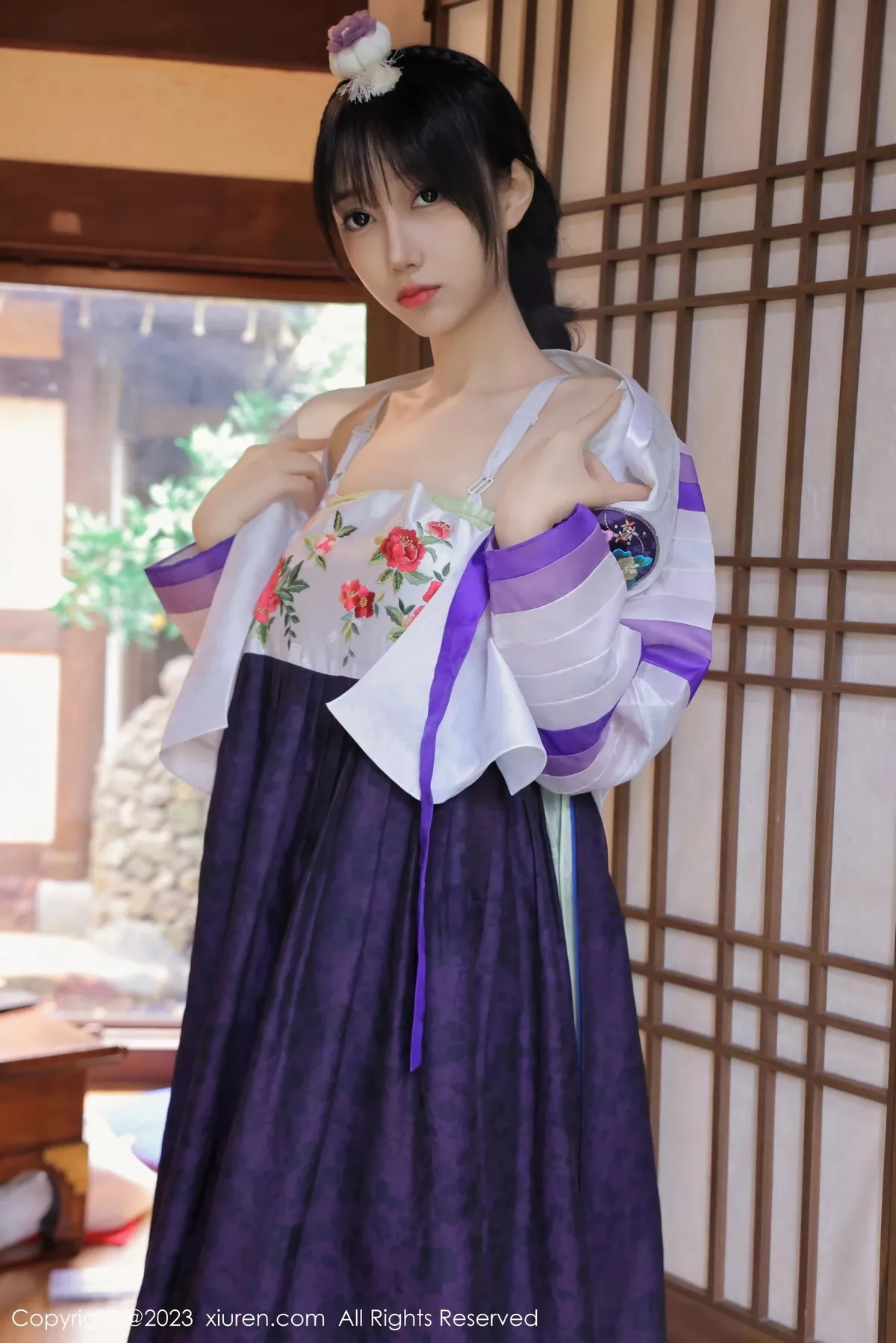 秀人集.com_[XiuRen秀人网]No.7677_模特玥儿玥er济州岛旅拍大长今服饰半脱秀完美身姿迷人诱惑写真66P