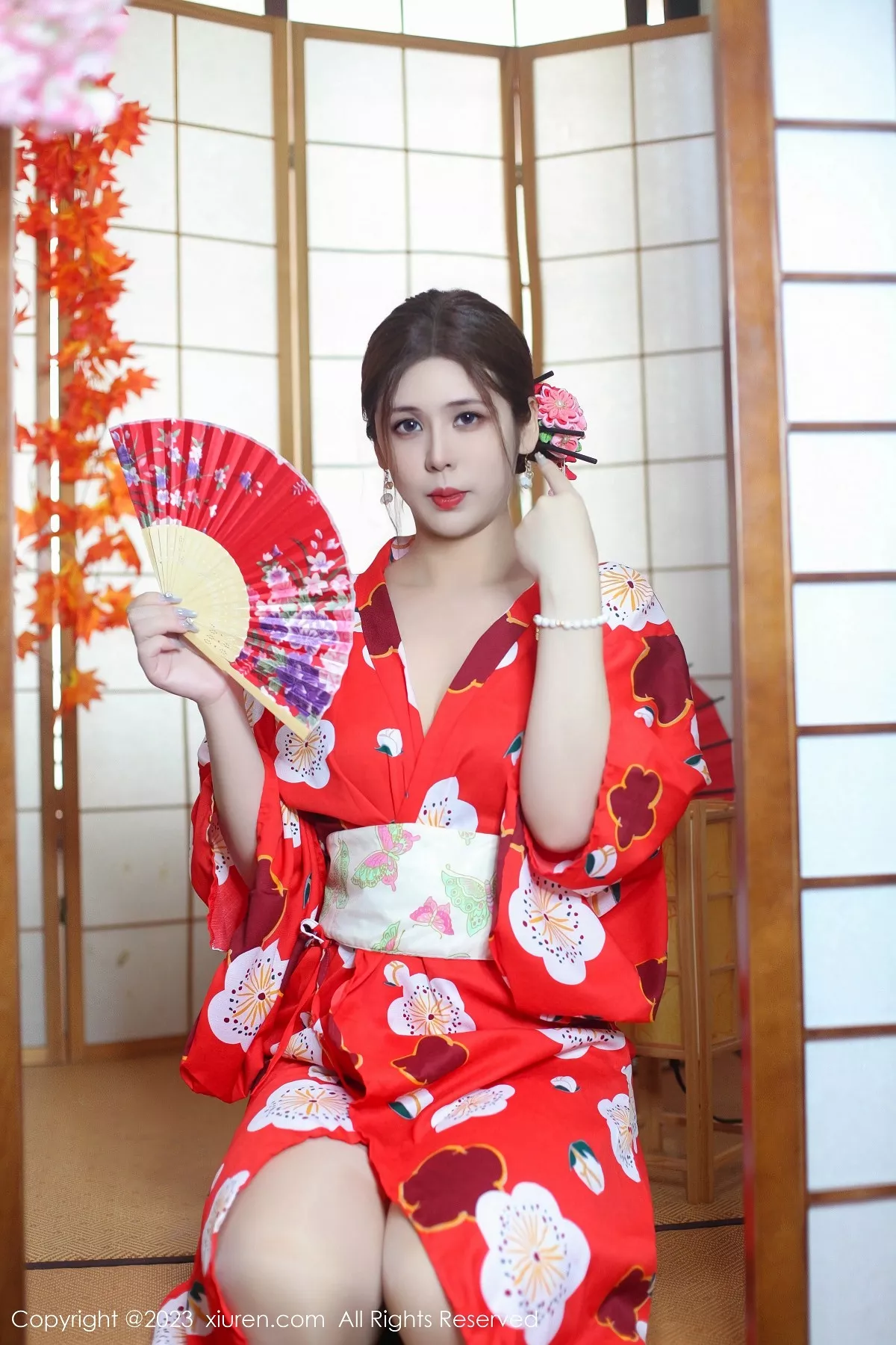 秀人集.com_[XiuRen秀人网]No.7736_模特月野兔美妞性感红色和服配蕾丝肉丝袜秀曼妙身姿诱惑写真54P