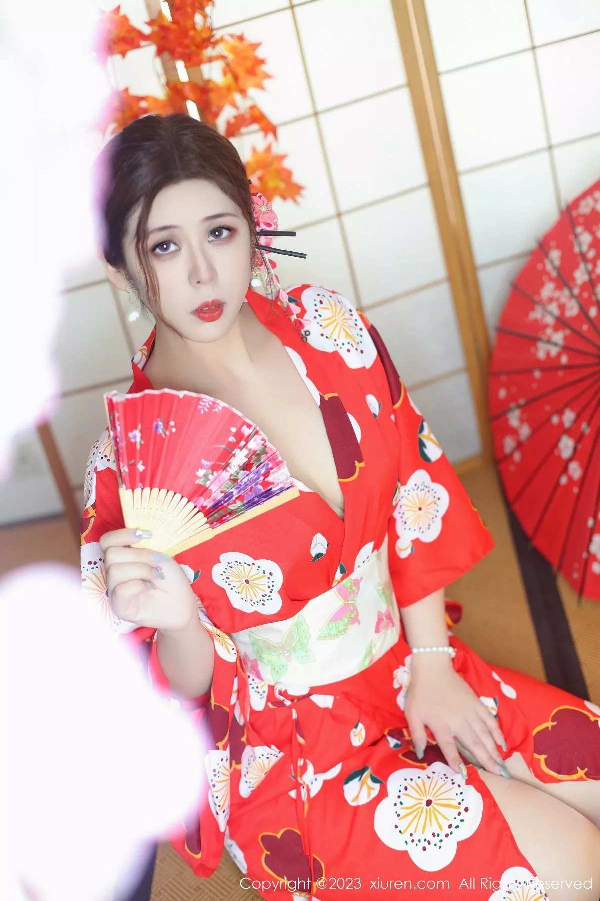 秀人集.com_[XiuRen秀人网]No.7736_模特月野兔美妞性感红色和服配蕾丝肉丝袜秀曼妙身姿诱惑写真54P