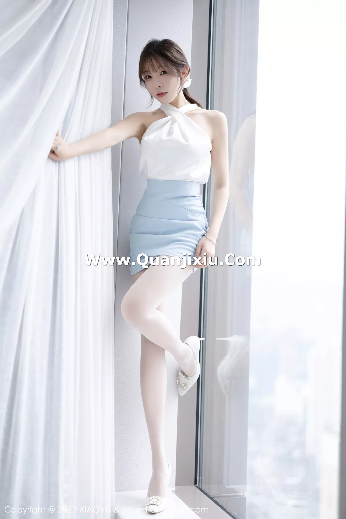 秀人集.com_[XiaoYu画语界]Vol.1155_女神徐莉芝Booty白色上衣配短裙露开档白丝秀曼妙身姿诱惑写真81P