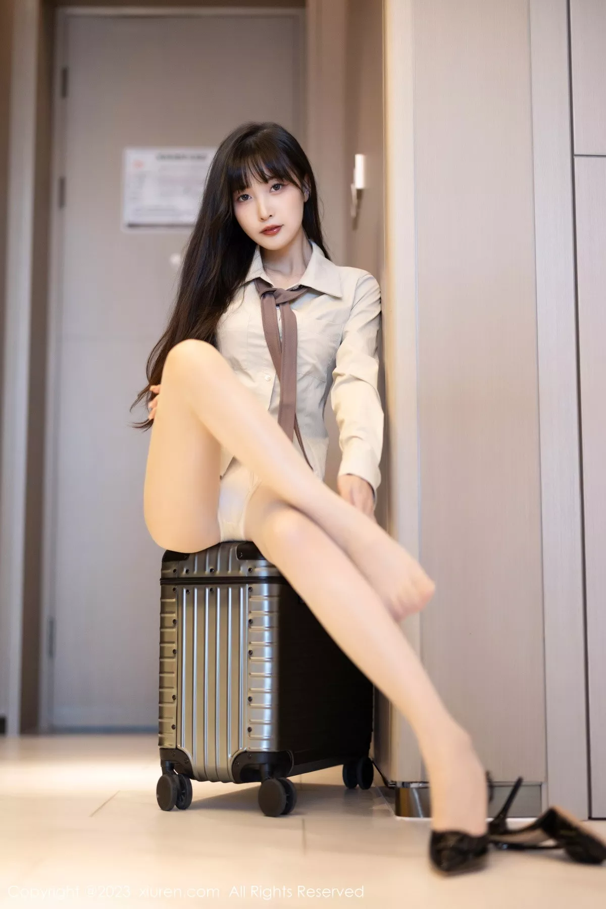 秀人集.com_[XiuRen秀人网]No.7745_模特林星阑性感杏色上衣配短裙露原色丝袜秀苗条身材诱惑写真83P