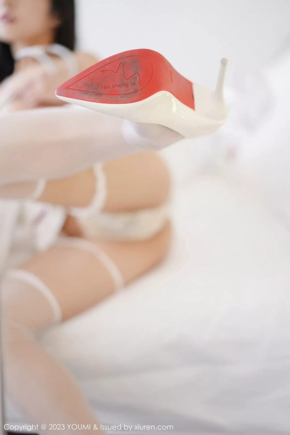 秀人集.com_[YouMi尤蜜荟]Vol.1009_模特谭小灵性感白色情趣护士服饰配白丝袜秀丰腴身段诱惑写真97P