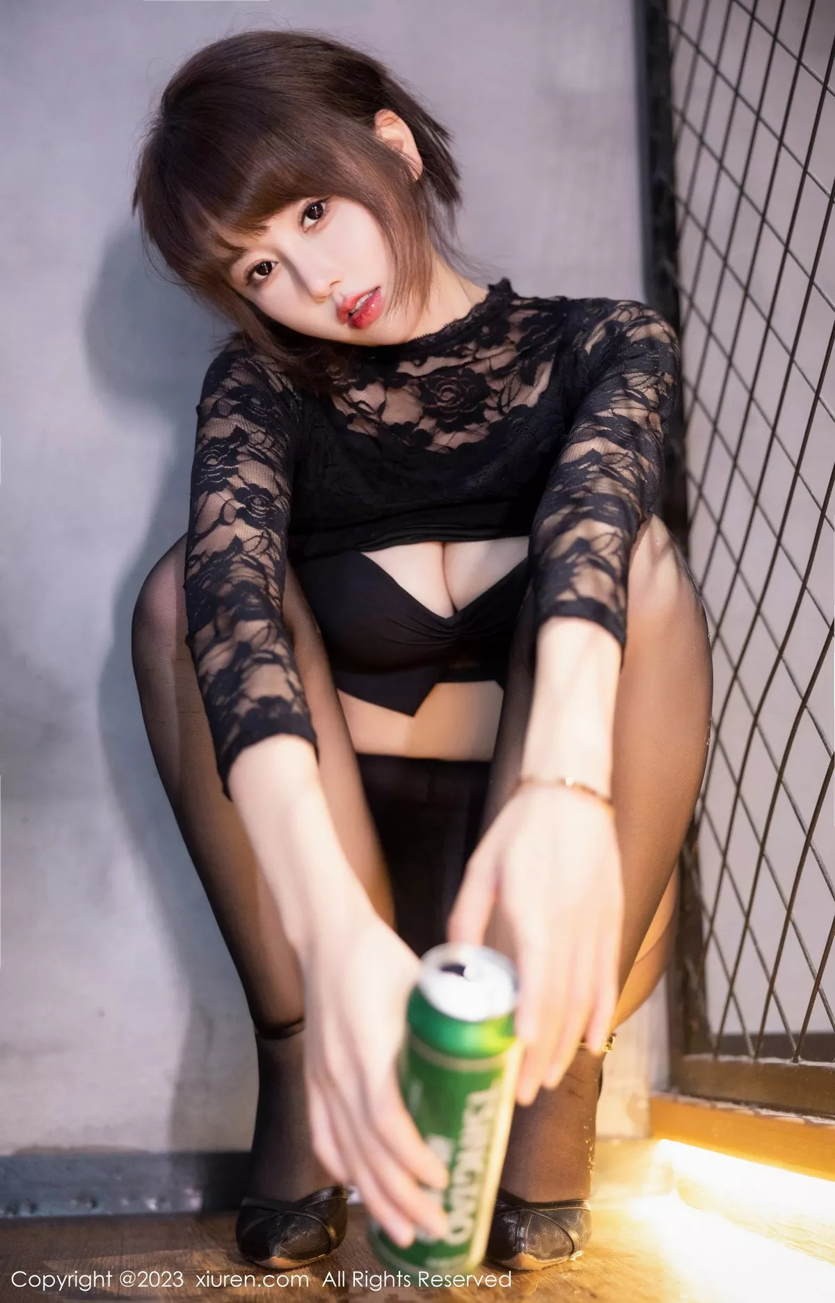 秀人集.com_[XiuRen秀人网]No.7751_新人模特韩系学妹黑色网纹上衣露轻透内衣配超薄黑丝魅惑写真101P