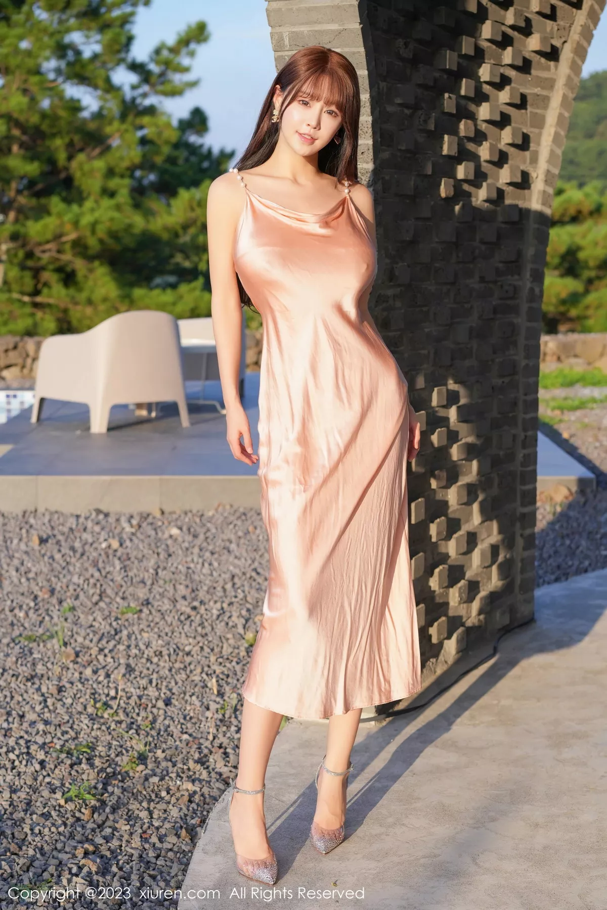 秀人集.com_[XiuRen秀人网]No.7747_女神朱可儿Flora性感吊带长裙+粉色情趣服饰秀丰满身材诱惑写真70P