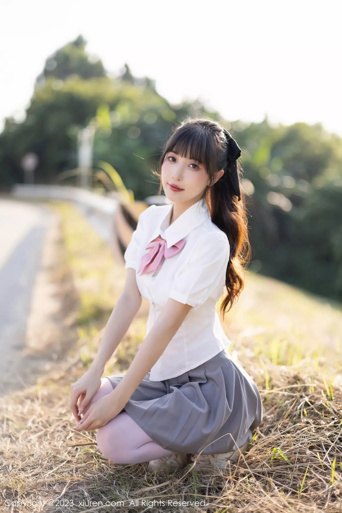 秀人集.com_[XiuRen秀人网]No.7771_模特林星阑性感白T配灰短裙露白色蕾丝内衣秀曼妙身姿诱惑写真83P