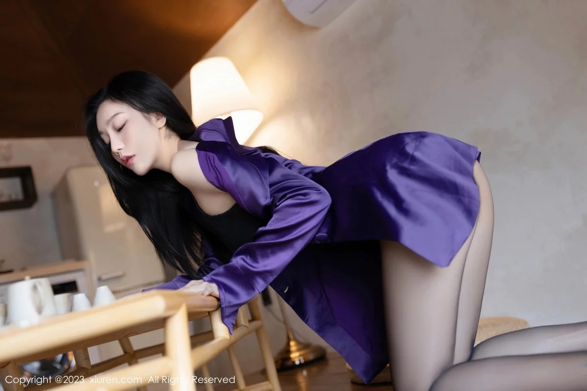 秀人集.com_[XiuRen秀人网]No.7798_模特安然anran紫色上衣露性感黑色蕾丝内衣配破烂黑丝诱惑写真77P