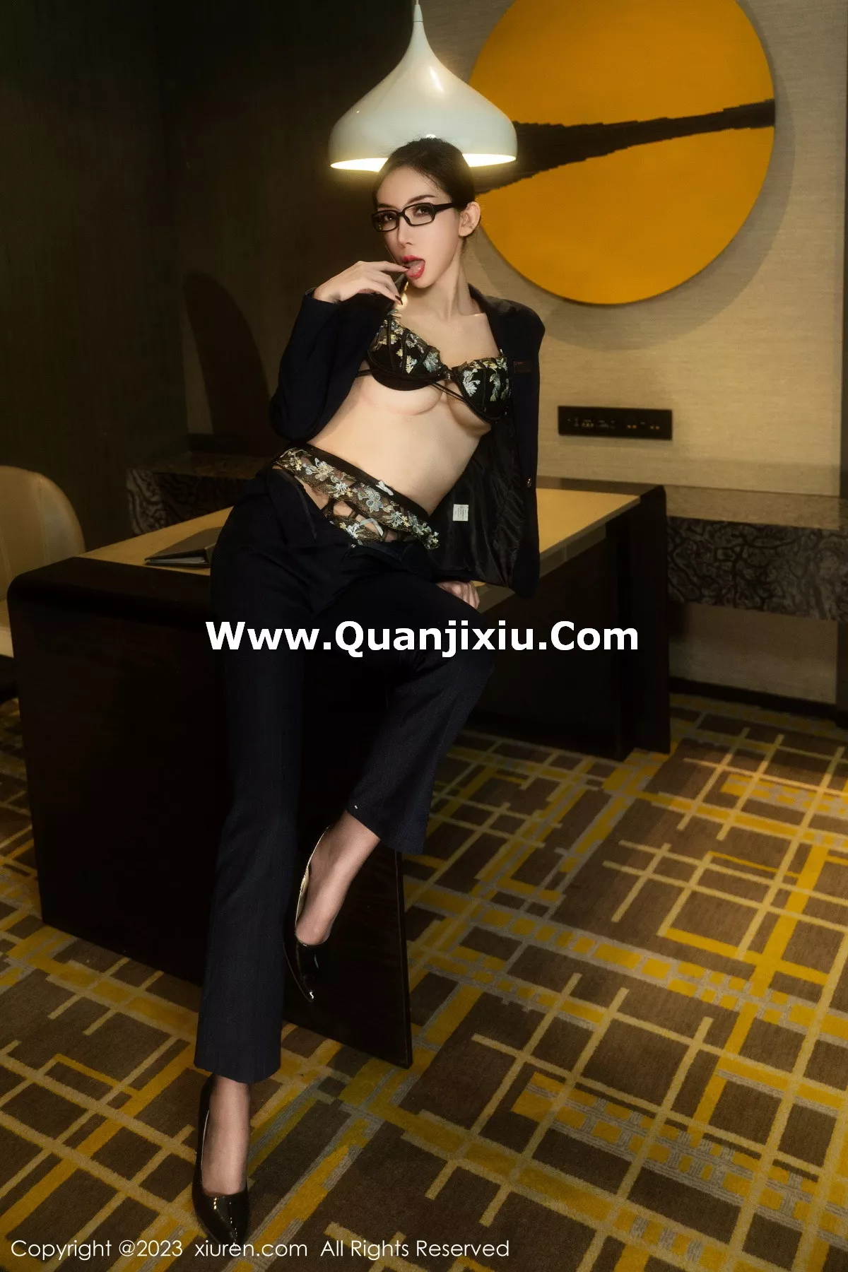 秀人集.com_[XiuRen秀人网]No.7691_模特陈怡曼私房黑色内衣+性感缕空连体黑丝秀魔鬼身材诱惑写真68P