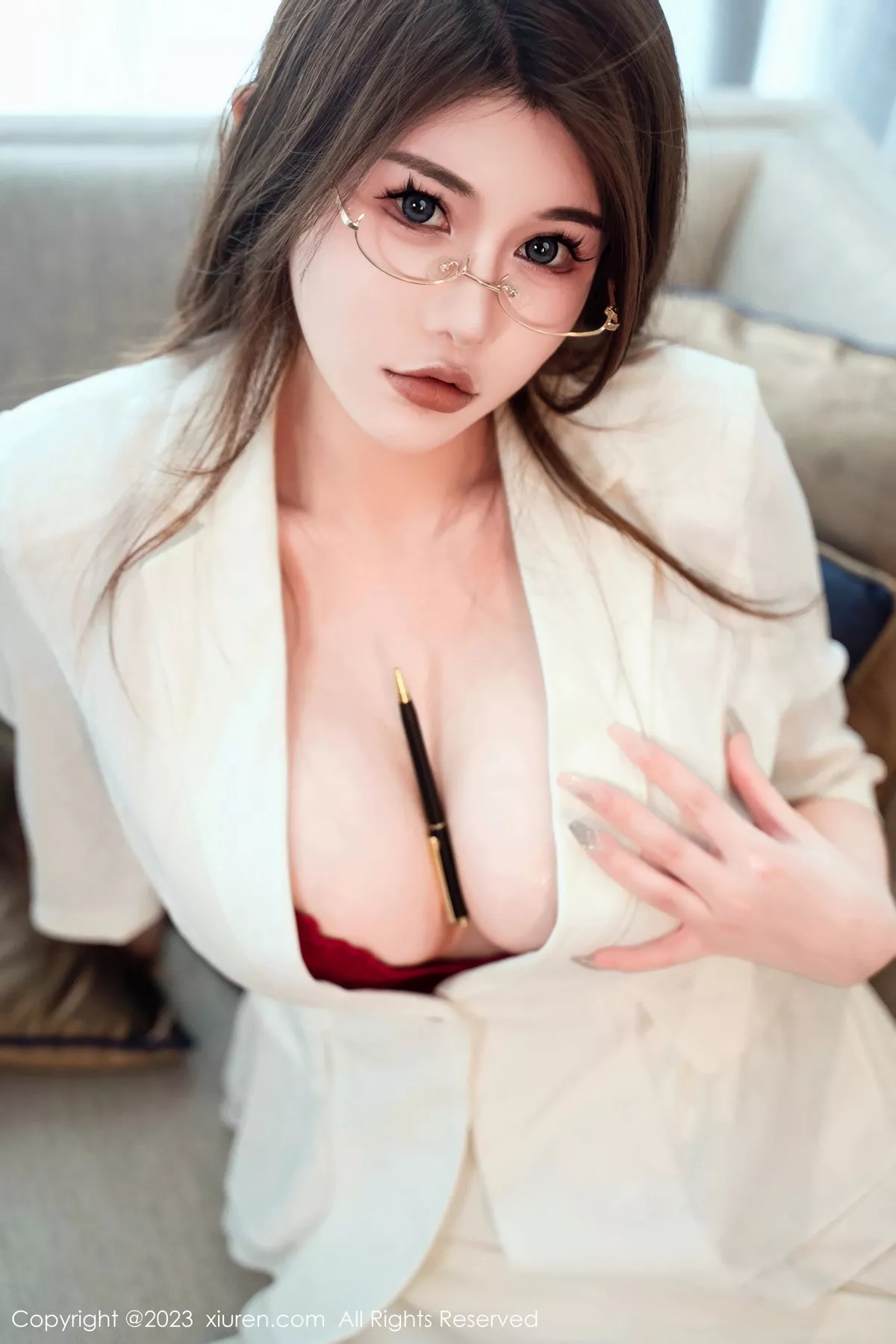 秀人集.com_[XiuRen秀人网]No.7706_模特甜妮性感白色OL西装露红色蕾丝内衣秀丰满身材惹火诱惑写真62P