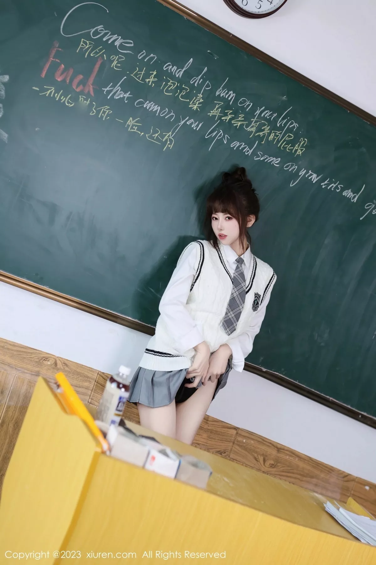 秀人集.com_[XiuRen秀人网]No.7712_模特白笑笑性感白色学妹制服露轻透内衣黑丝袜秀美腿诱惑写真87P