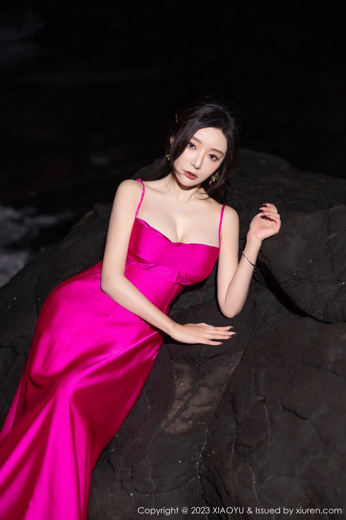 秀人集.com_[XiaoYu画语界]Vol.1174_女神王馨瑶yanni红色吊带连衣长裙+黑色蕾丝情趣服迷人诱惑写真84P