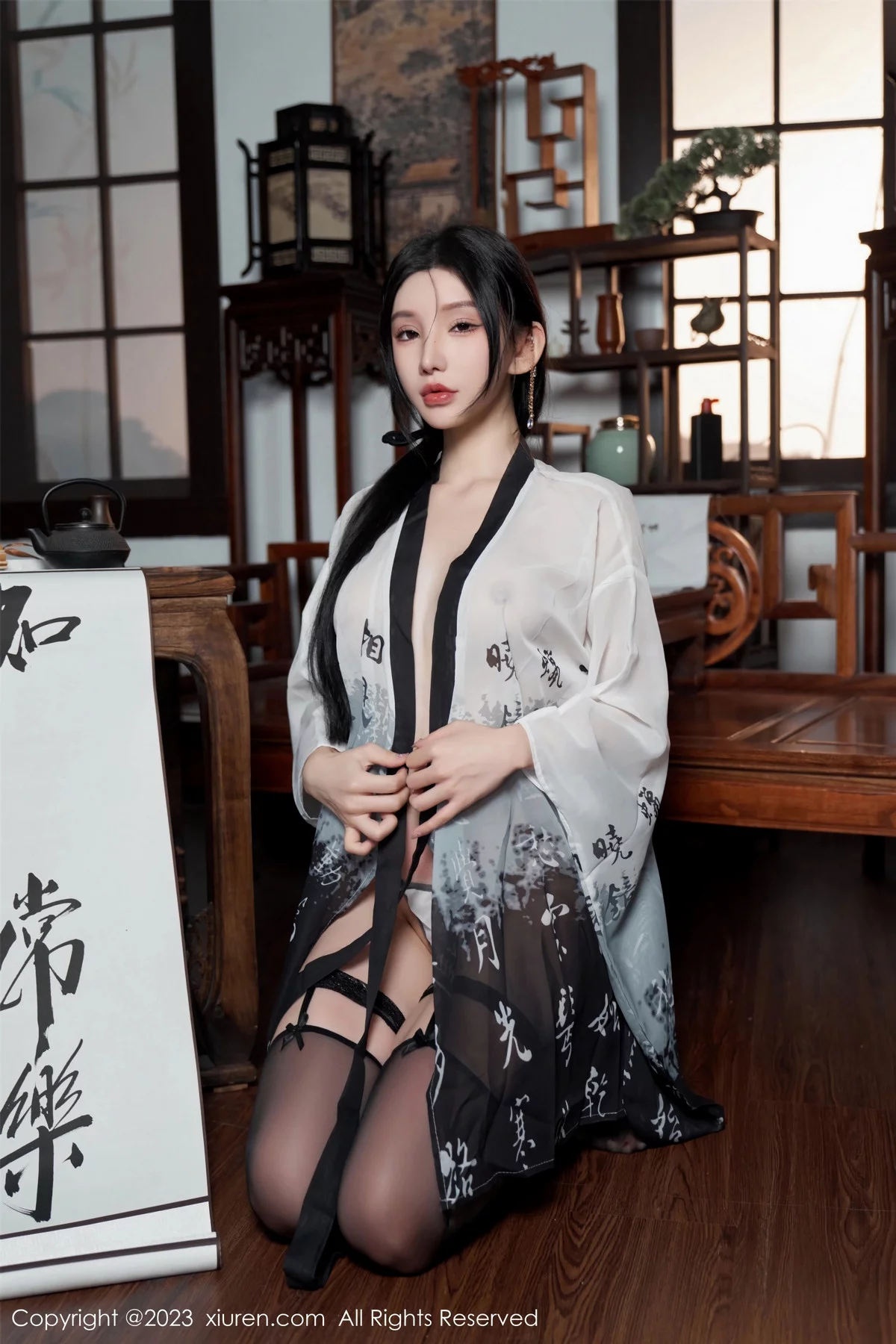 秀人集.com_[XiuRen秀人网]No.7891_女神周于希Sally性感黑白薄透长衫配黑丝袜秀完美身材诱惑写真90P