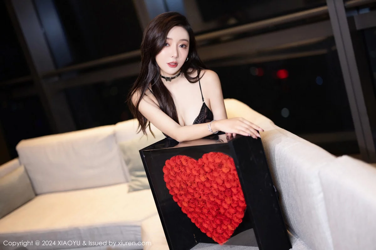 秀人集.com_[XiaoYu画语界]Vol.1177_女神王馨瑶yanni暗红皮衣露黑色蕾丝情趣服秀曼妙身姿诱惑写真83P