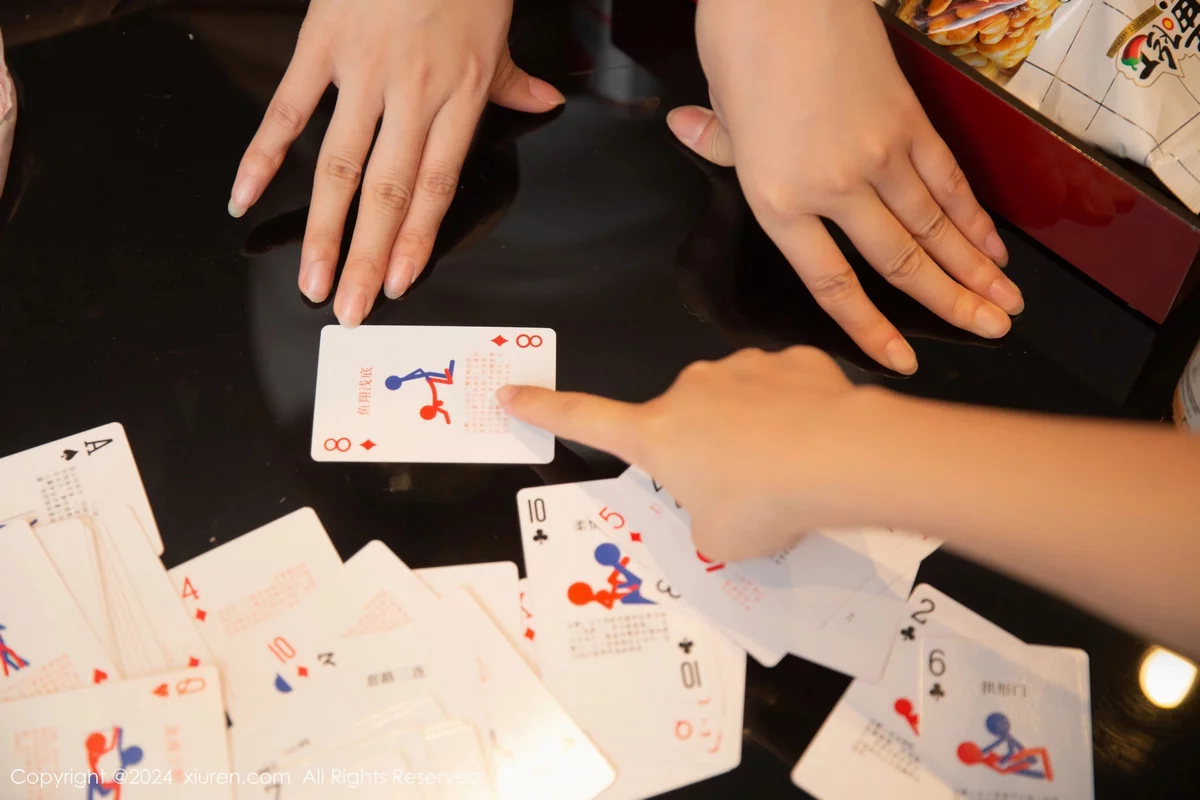 秀人集.com_[XiuRen秀人网]No.7911_女神绮里嘉ula性感白色蕾丝内衣配超薄肉丝秀曼妙身姿诱惑写真80P