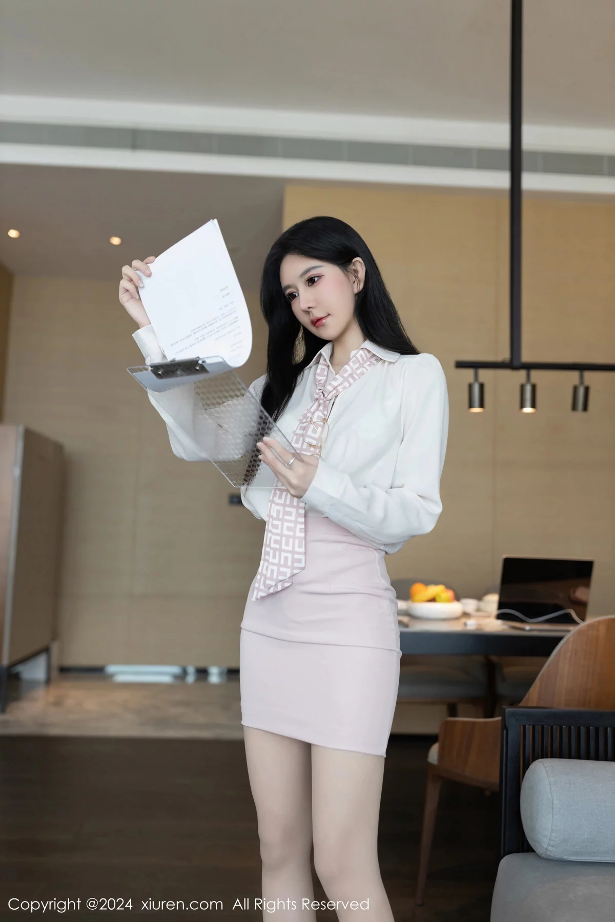 秀人集.com_[XiuRen秀人网]No.7922_模特幼幼浅粉色上衣配白短裙露白色蕾丝内衣秀完美身材诱惑写真80P