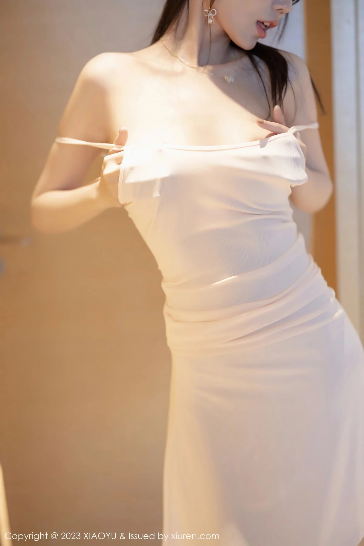 秀人集.com_[XiaoYu画语界]Vol.1167_模特玥儿玥er性感浅粉色连衣长裙配超薄肉丝秀完美身材诱惑写真82P