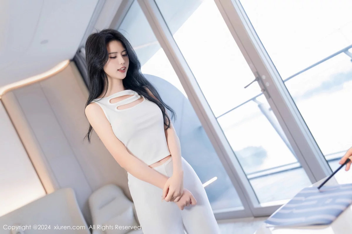 秀人集.com_[XiuRen秀人网]No.7937_模特浅浅Danny性感简约白色套装露白色内衣秀曼妙身姿诱惑写真82P