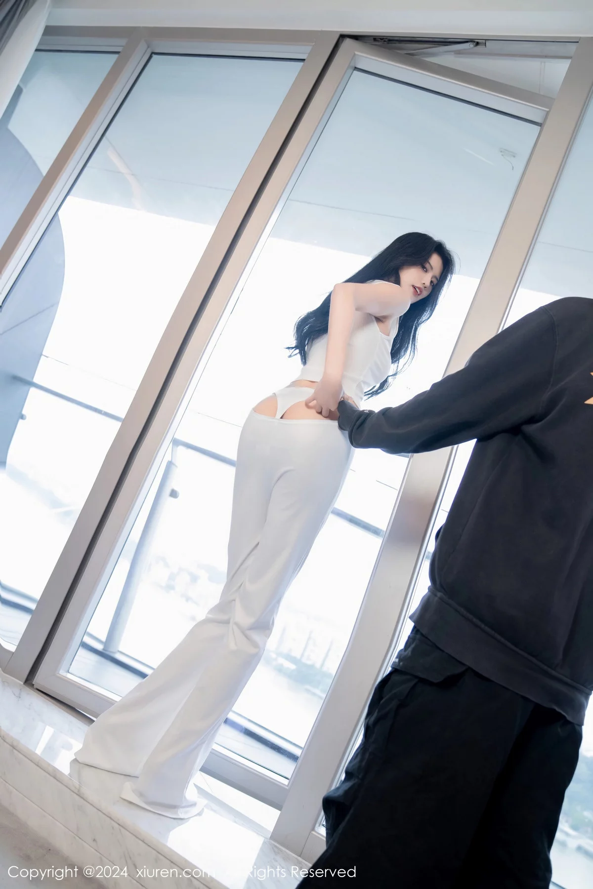 秀人集.com_[XiuRen秀人网]No.7937_模特浅浅Danny性感简约白色套装露白色内衣秀曼妙身姿诱惑写真82P