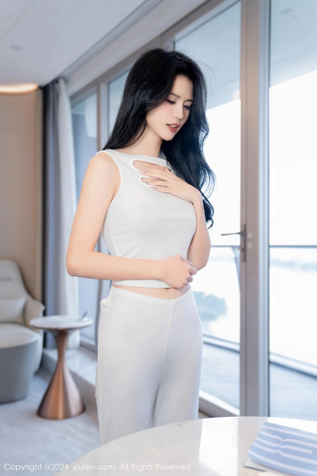 秀人集.com_[XiuRen秀人网]No.7937_模特浅浅Danny性感简约白色套装露白色内衣秀曼妙身姿诱惑写真82P