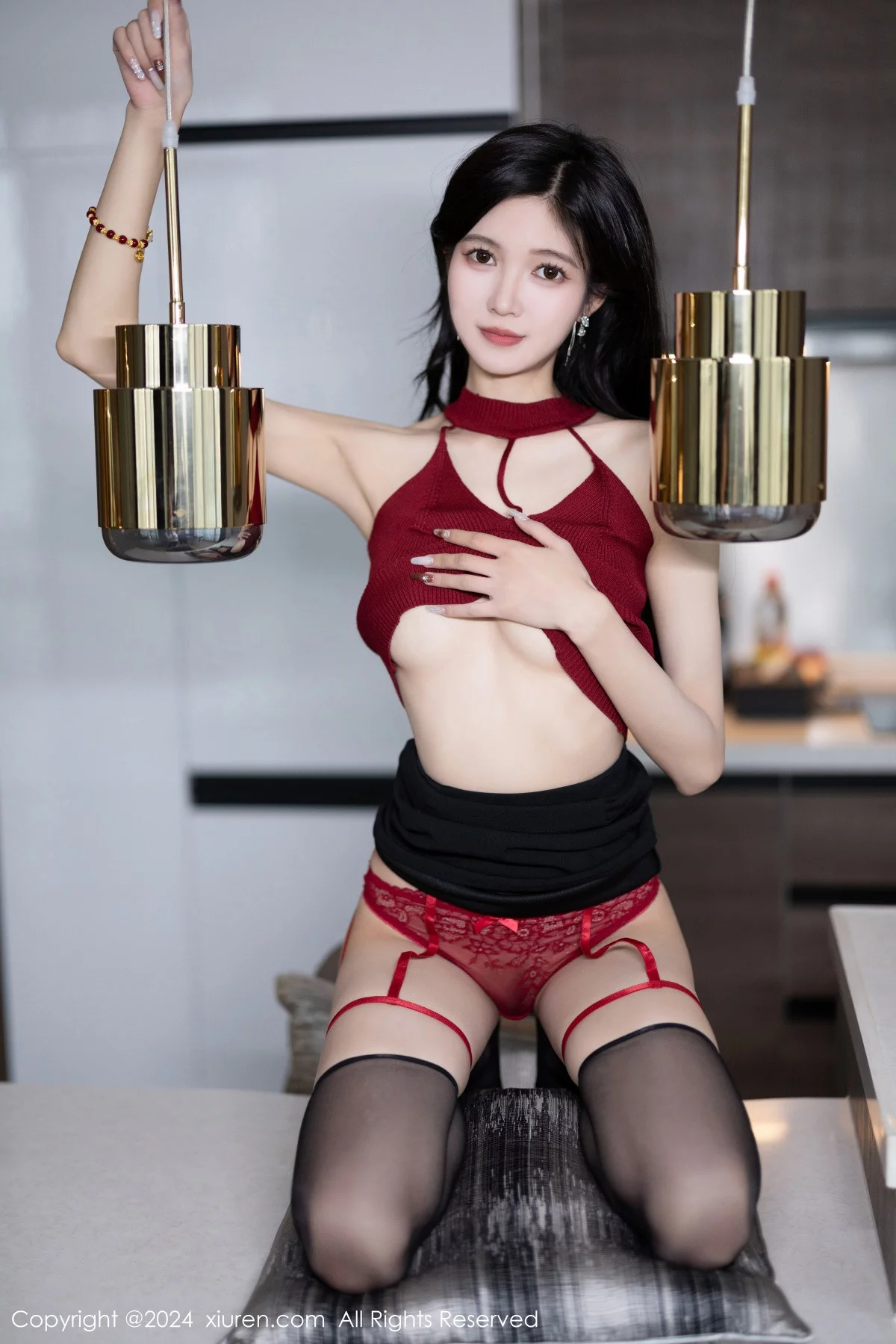 秀人集.com_[XiuRen秀人网]No.7946_模特程程程暗红上衣配黑丝吊袜+红色情趣服秀曼妙身姿诱惑写真86P