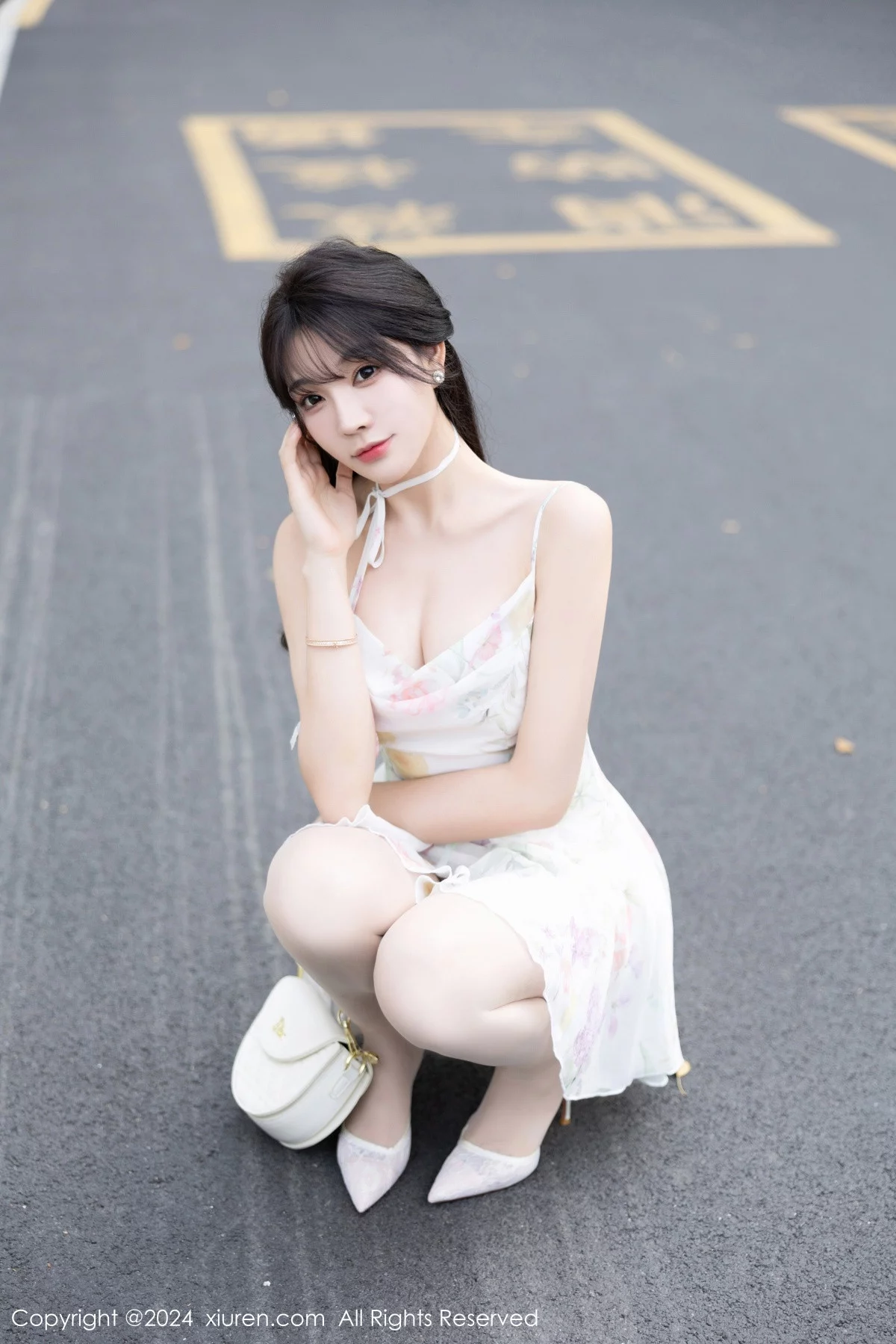 秀人集.com_[XiuRen秀人网]No.7959_女神徐莉芝Booty性感白色短裙+黑色情趣服饰秀曼妙身姿诱惑写真82P