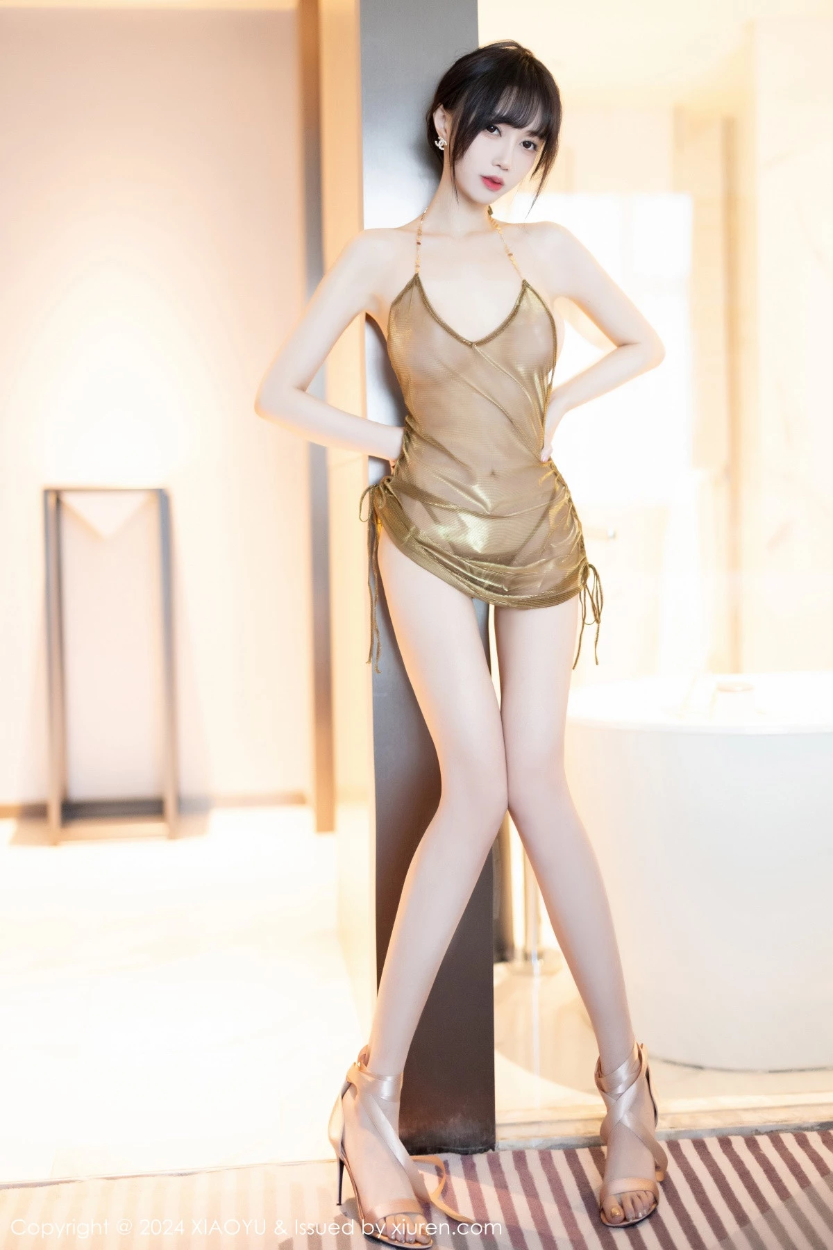 秀人集.com_[XiaoYu画语界]Vol.1186_模特玥儿玥er性感白色情趣旗袍配原色丝袜秀曼妙身姿诱惑写真83P