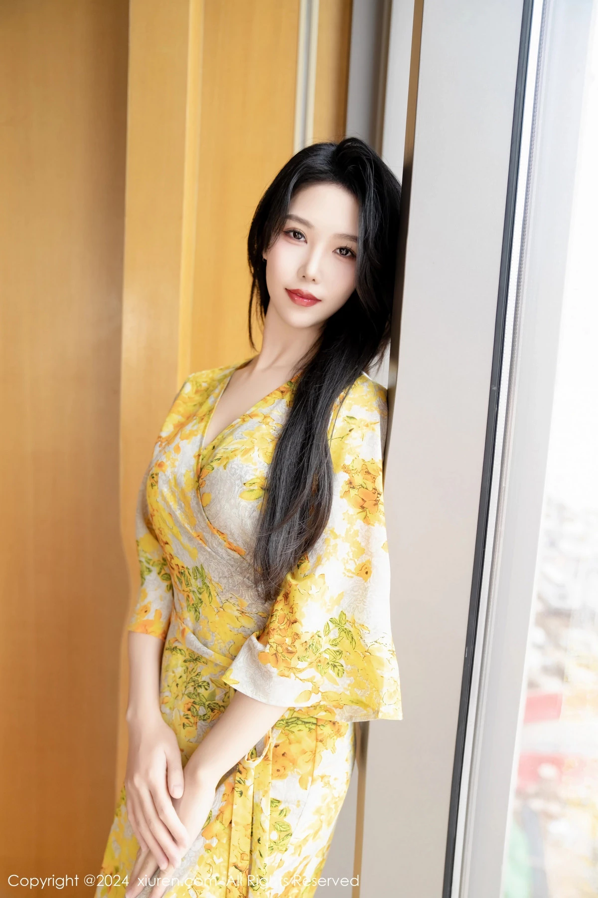 秀人集.com_[XiuRen秀人网]No.7981_模特利世情节拍摄性感黄色连衣裙露白色蕾丝内衣完美诱惑写真99P