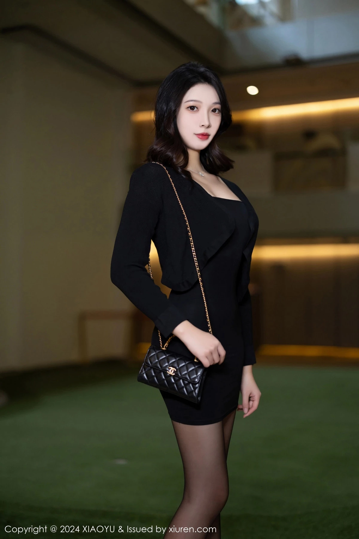 秀人集.com_[XiaoYu画语界]Vol.1187_模特郑颖姗Bev黑色连衣短裙露黑色蕾丝内衣秀丝足美臀诱惑写真84P