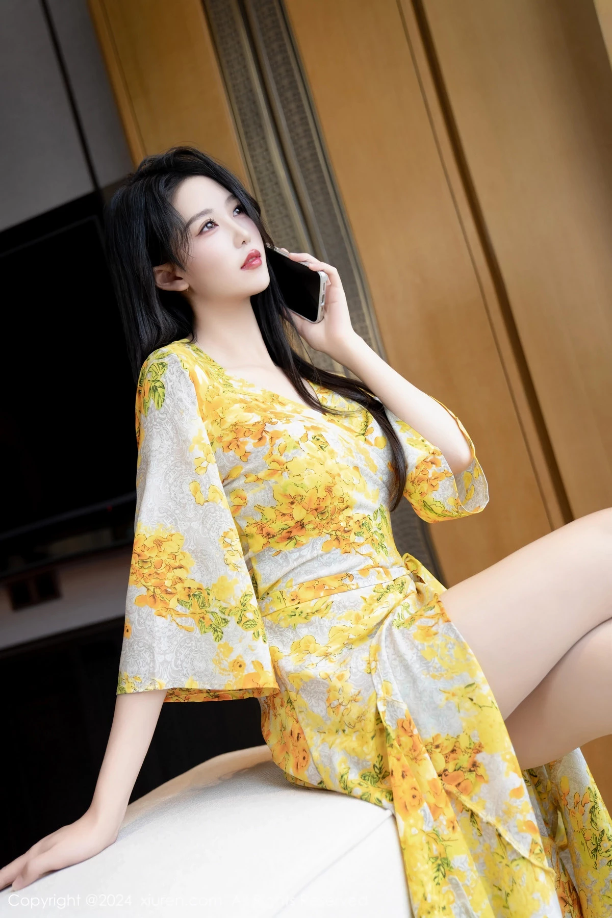 秀人集.com_[XiuRen秀人网]No.7981_模特利世情节拍摄性感黄色连衣裙露白色蕾丝内衣完美诱惑写真99P