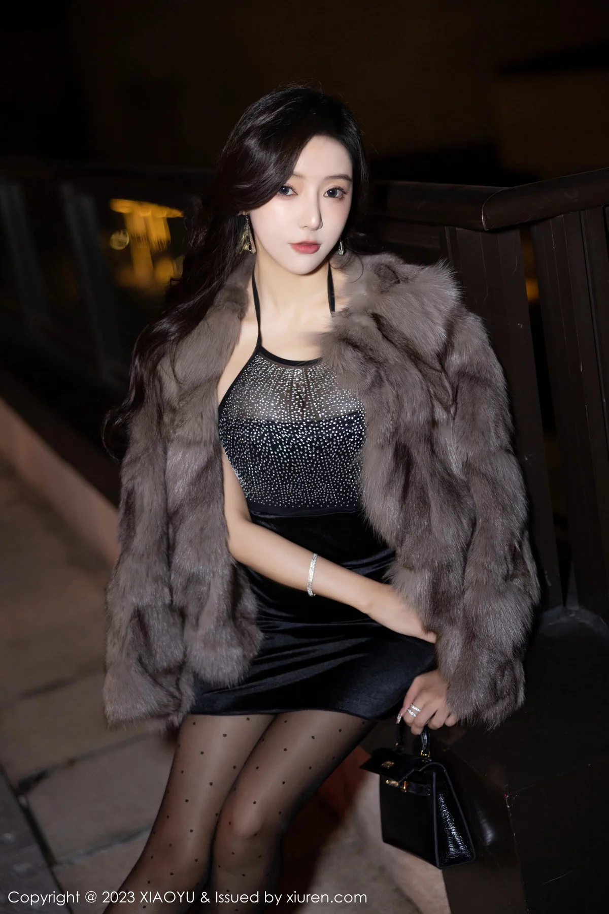 秀人集.com_[XiaoYu画语界]Vol.1169_女神王馨瑶yanni黑色连衣裙+性感兔女郎服饰秀完美身材诱惑写真87P