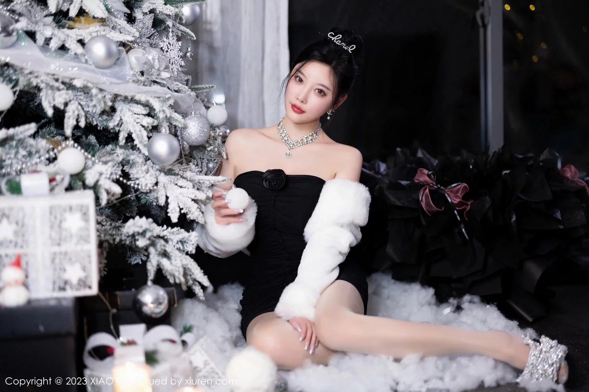 秀人集.com_[XiaoYu画语界]Vol.1170_女神杨晨晨Yome圣装主题性感情趣圣诞服饰秀惹火身材诱惑写真90P