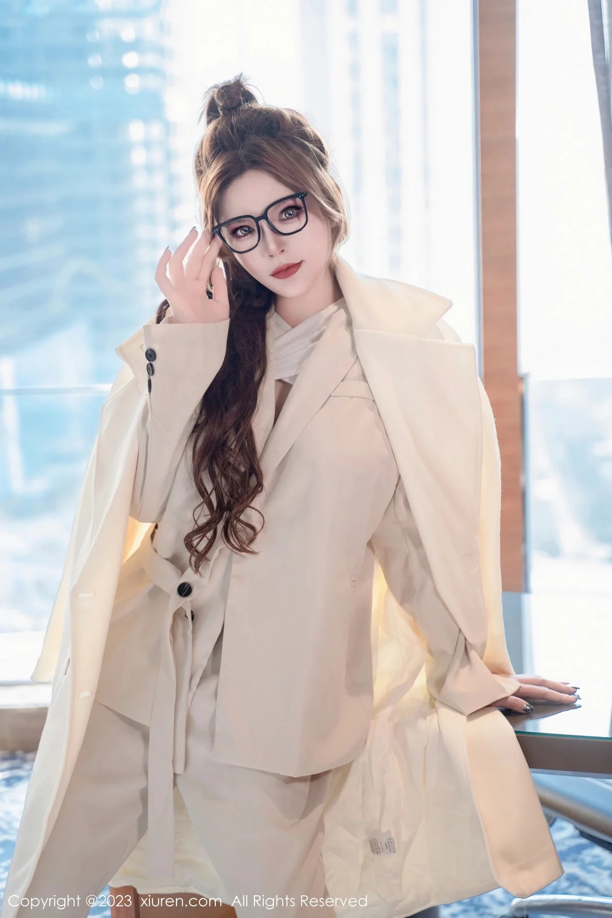 秀人集.com_[XiuRen秀人网]No.7865_模特伊丽莎有点白性感灰色薄纱情趣服露豪乳遮点极致诱惑写真64P