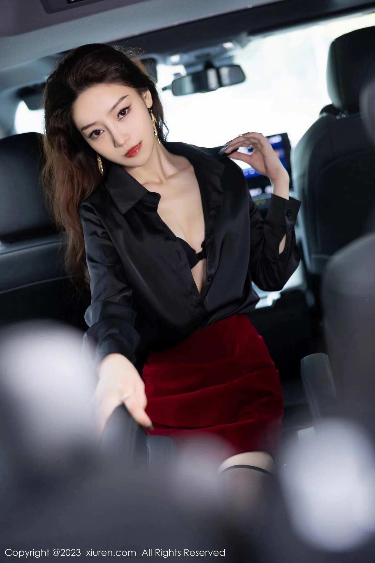 秀人集.com_[XiuRen秀人网]No.7867_模特苏曼兮黑色上衣露性感黑色内衣配黑丝吊袜秀翘臀诱惑写真83P