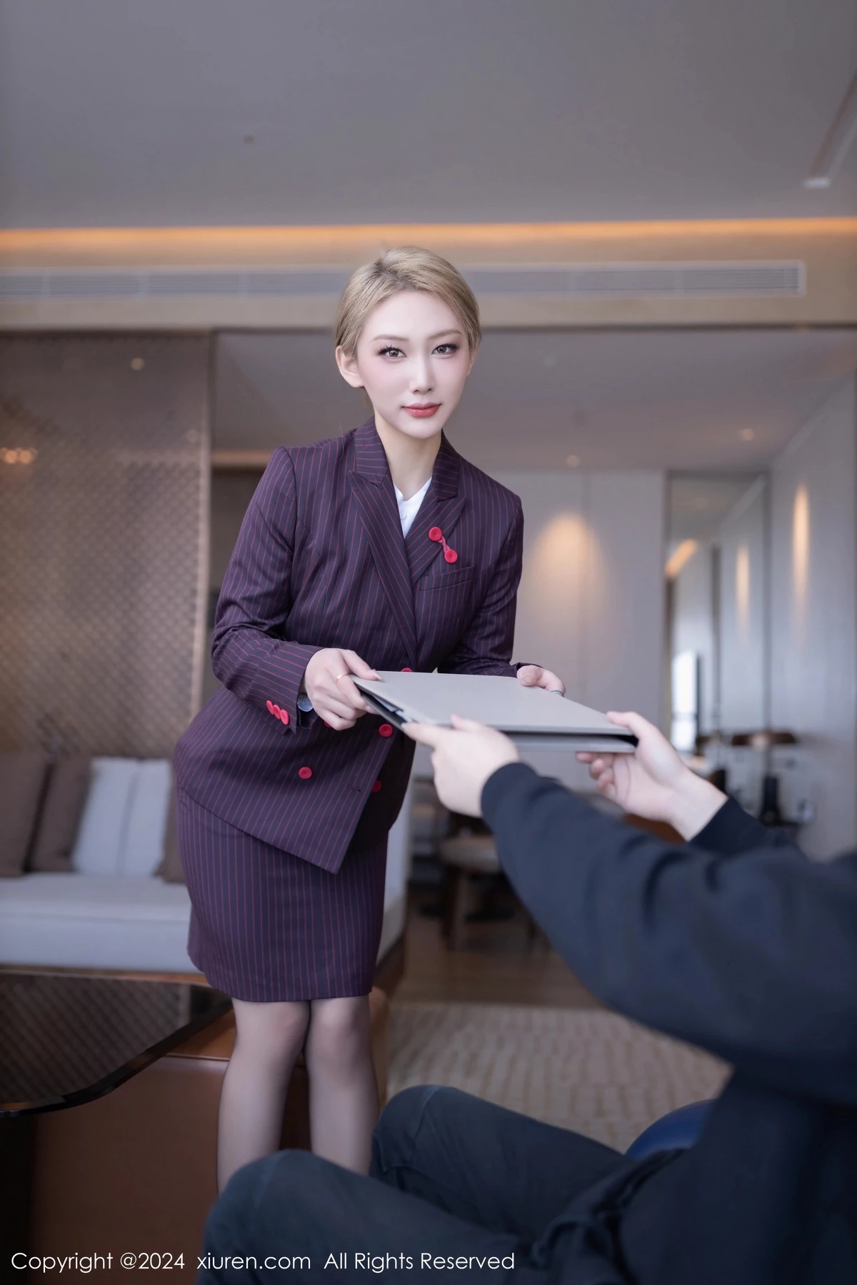 秀人集.com_[XiuRen秀人网]No.8042_模特沈青黛性感紫色空姐制服露粉色内衣秀曼妙身姿完美诱惑写真78P