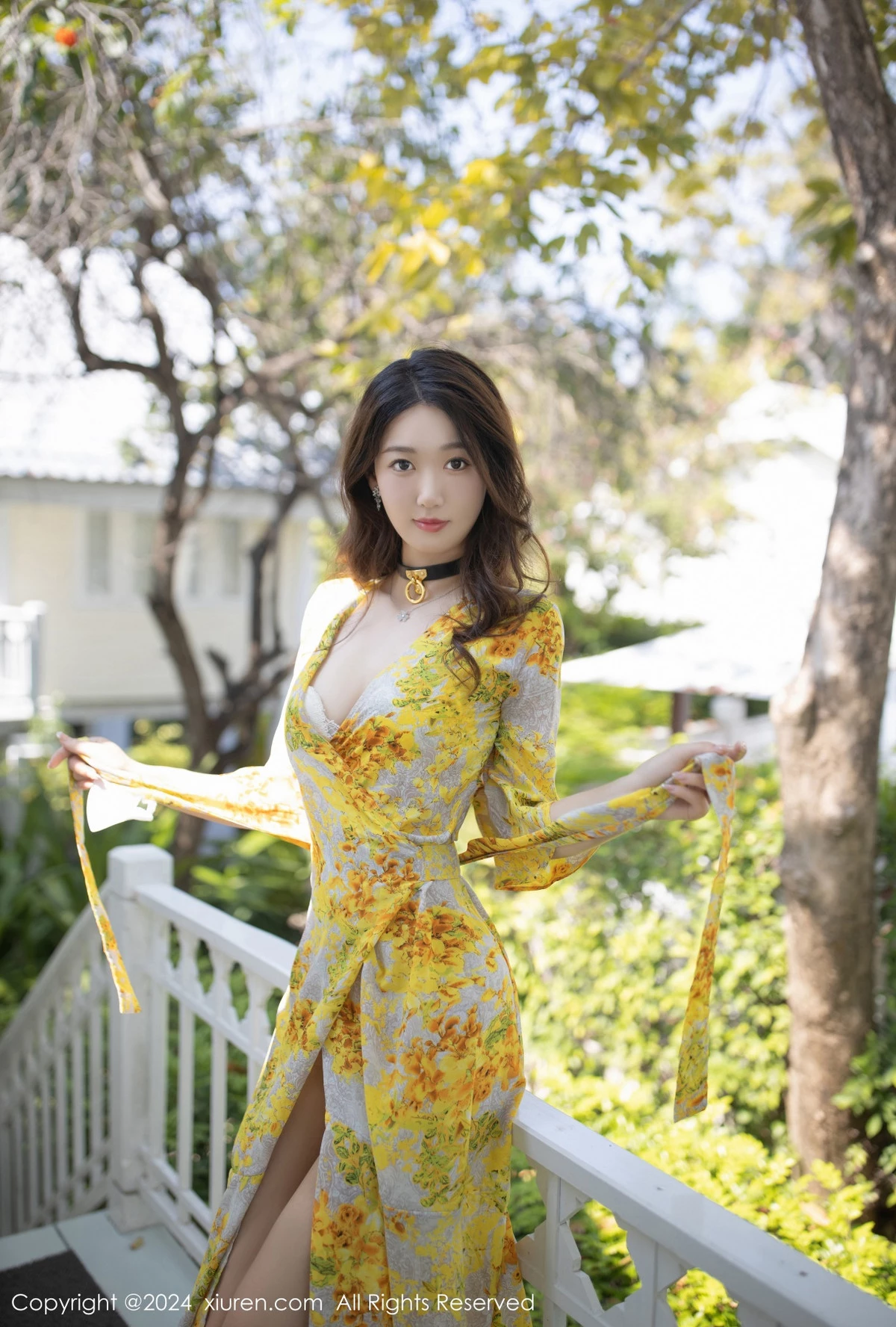 秀人集.com_[XiuRen秀人网]No.8001_模特唐安琪性感黄色长裙露白色蕾丝内衣配原色丝袜迷人诱惑写真80P