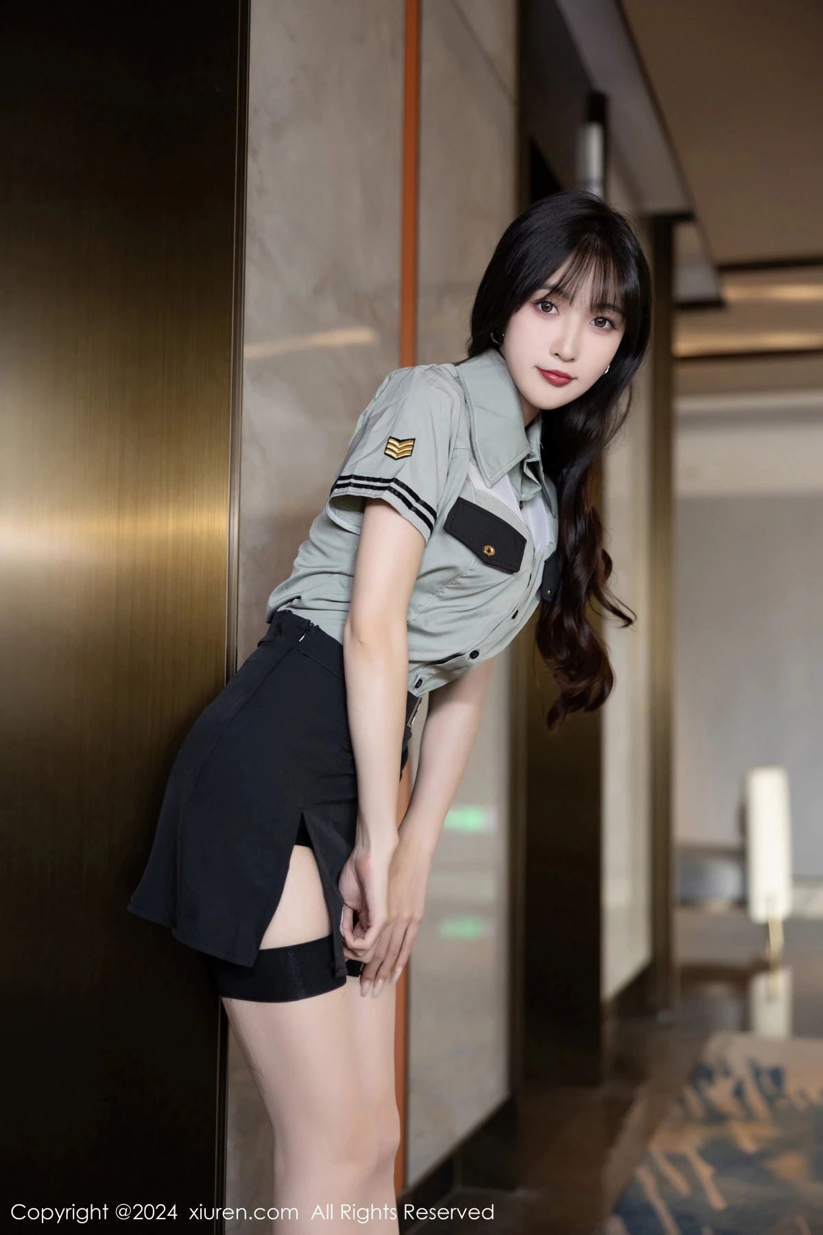 秀人集.com_[XiuRen秀人网]No.8064_模特林星阑性感制服露黑色内衣配黑丝吊袜秀曼妙身姿诱惑写真84P