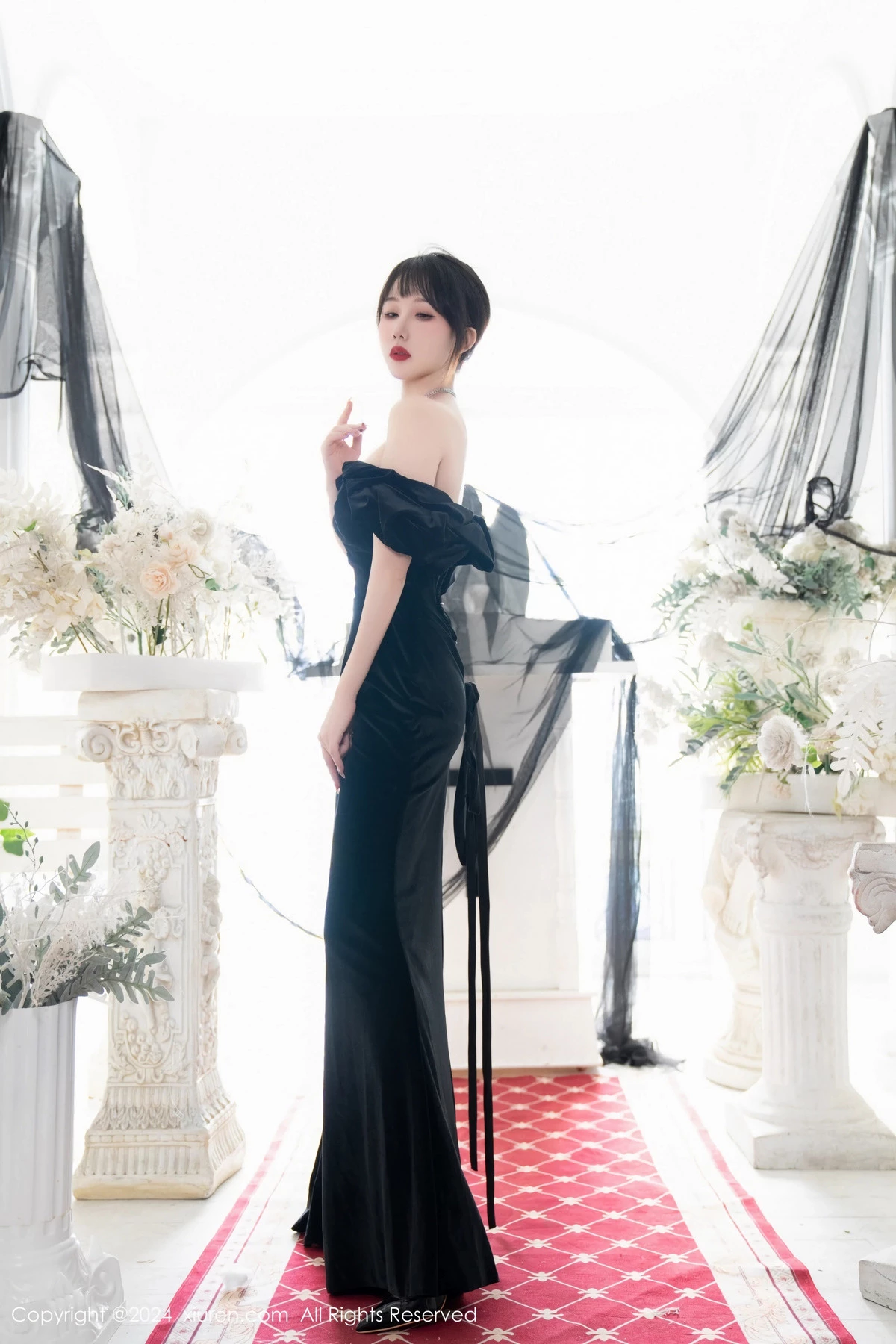 秀人集.com_[XiuRen秀人网]No.8070_模特波巧酱性感黑色长裙露黑色蕾丝内衣配超薄黑丝极致魅惑写真87P