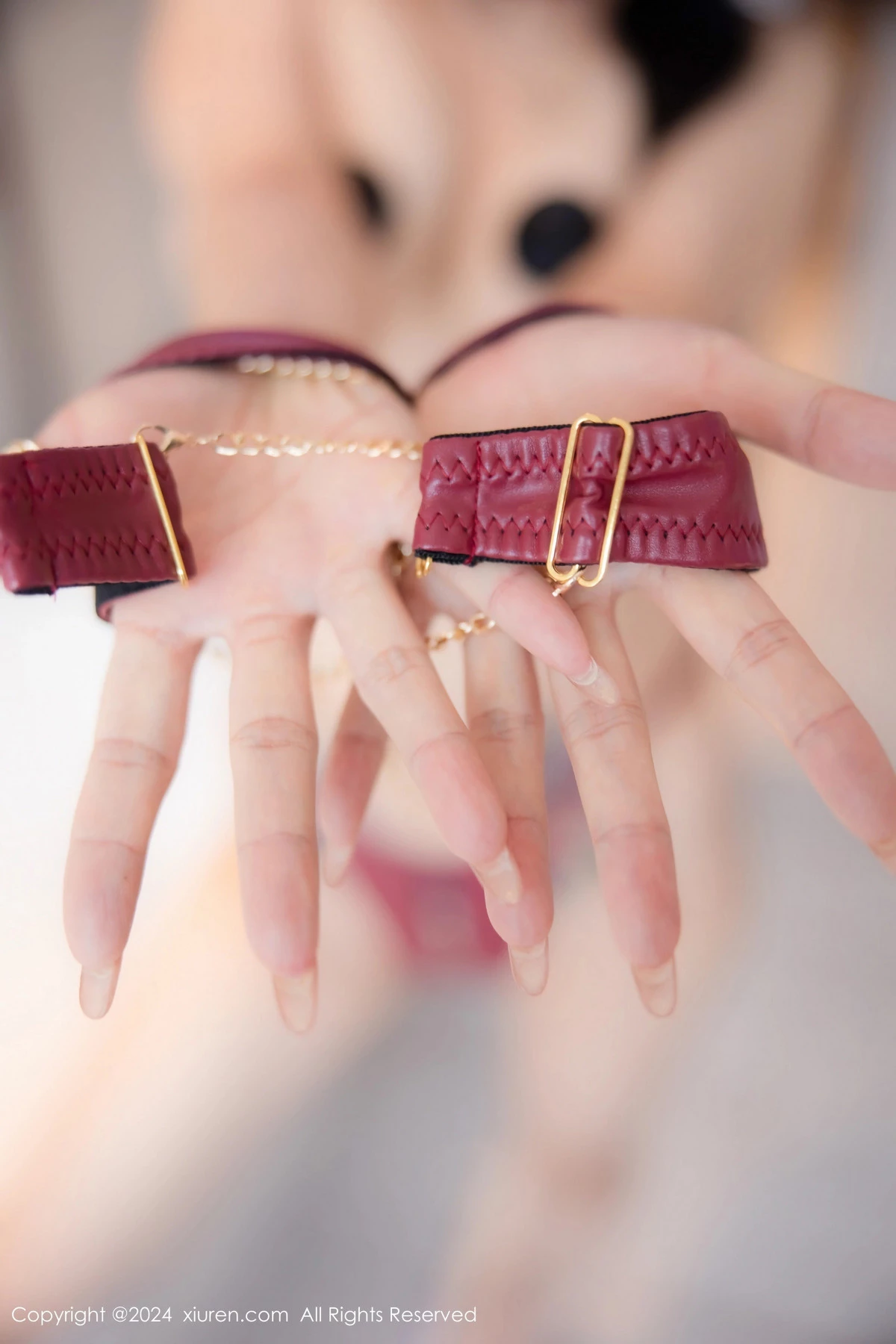 秀人集.com_[XiuRen秀人网]No.8069_模特田冰冰私房性感红色情趣皮衣露傲人豪乳遮点惹火诱惑写真54P