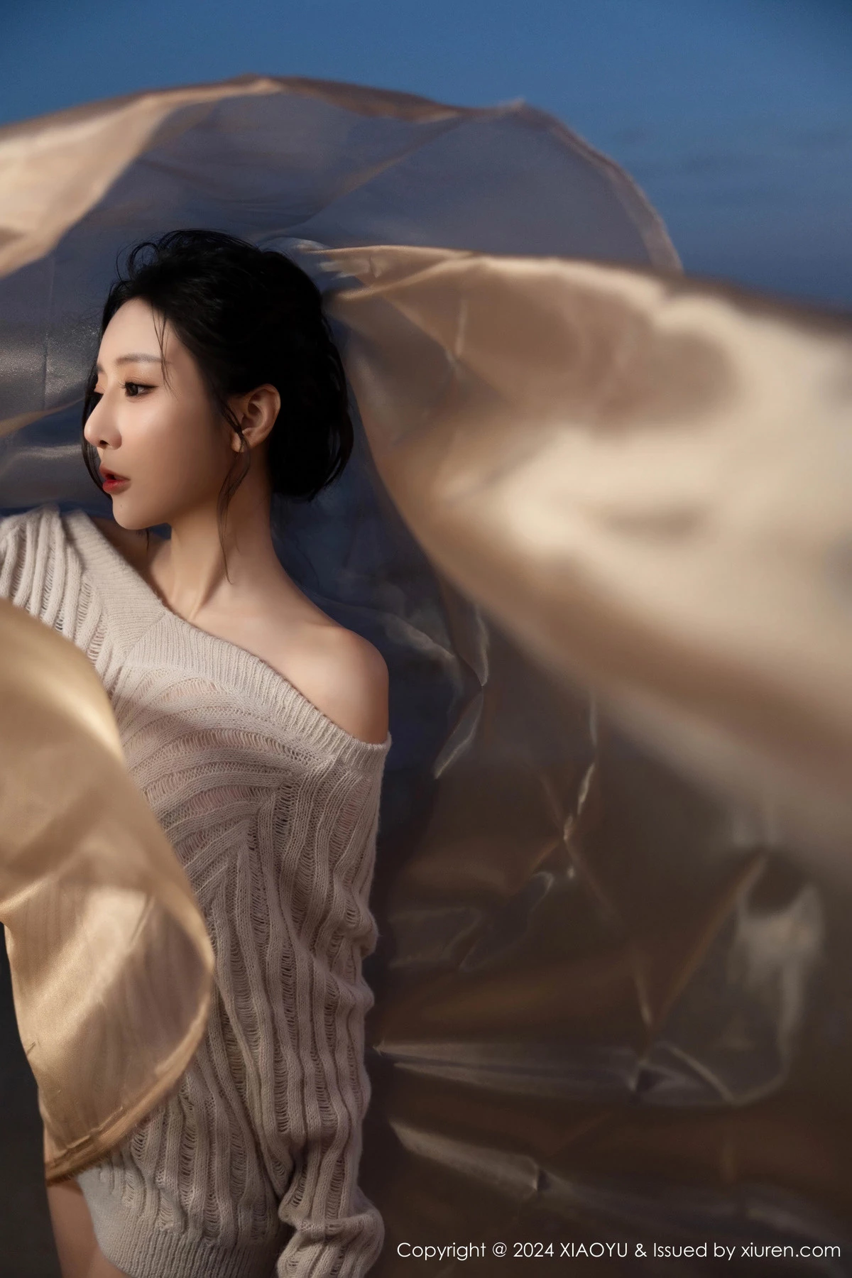 秀人集.com_[XiaoYu画语界]Vol.1200_女神王馨瑶yanni性感黑色情趣内衣配黑丝袜秀完美身材诱惑写真90P