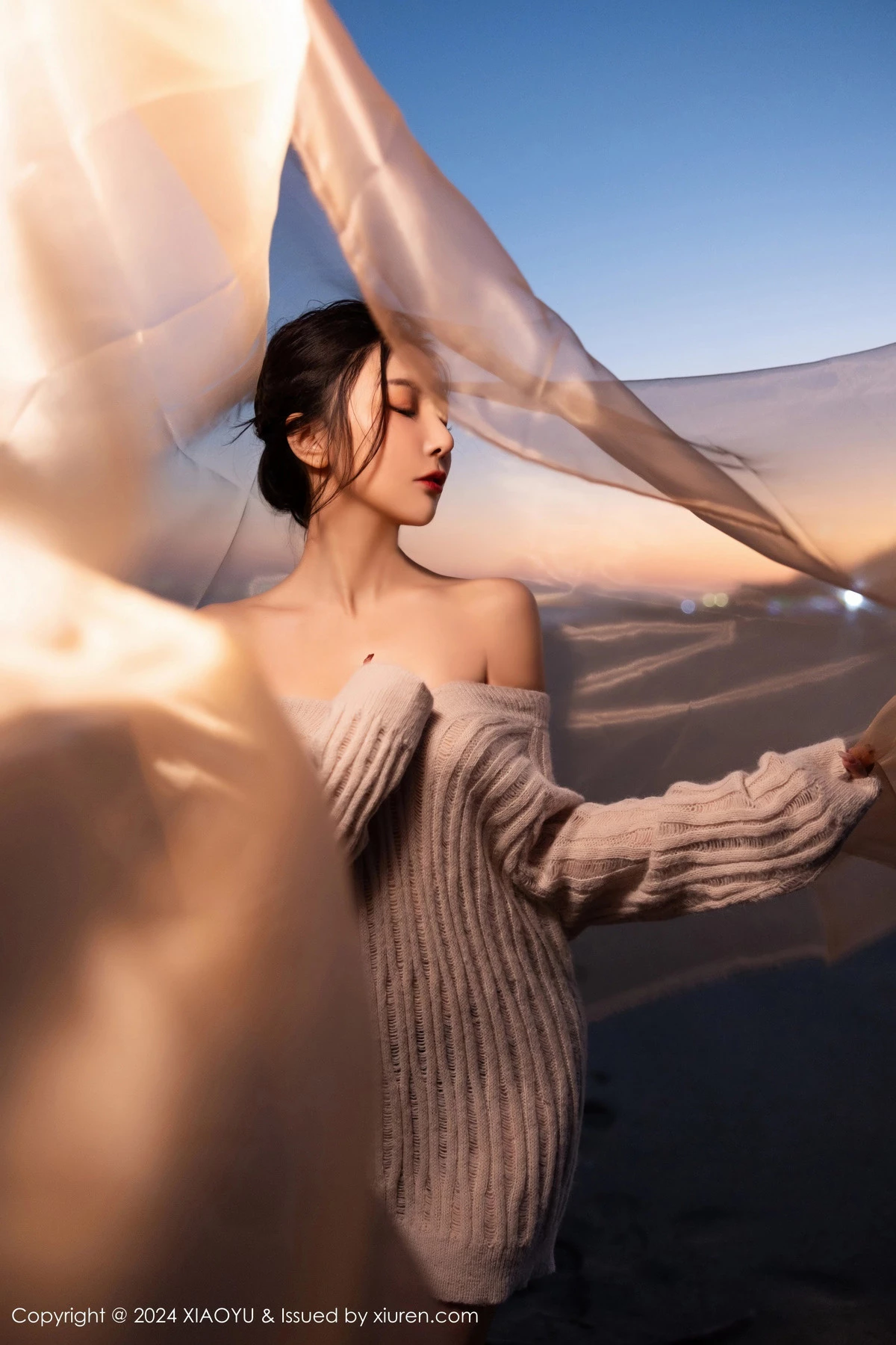 秀人集.com_[XiaoYu画语界]Vol.1200_女神王馨瑶yanni性感黑色情趣内衣配黑丝袜秀完美身材诱惑写真90P