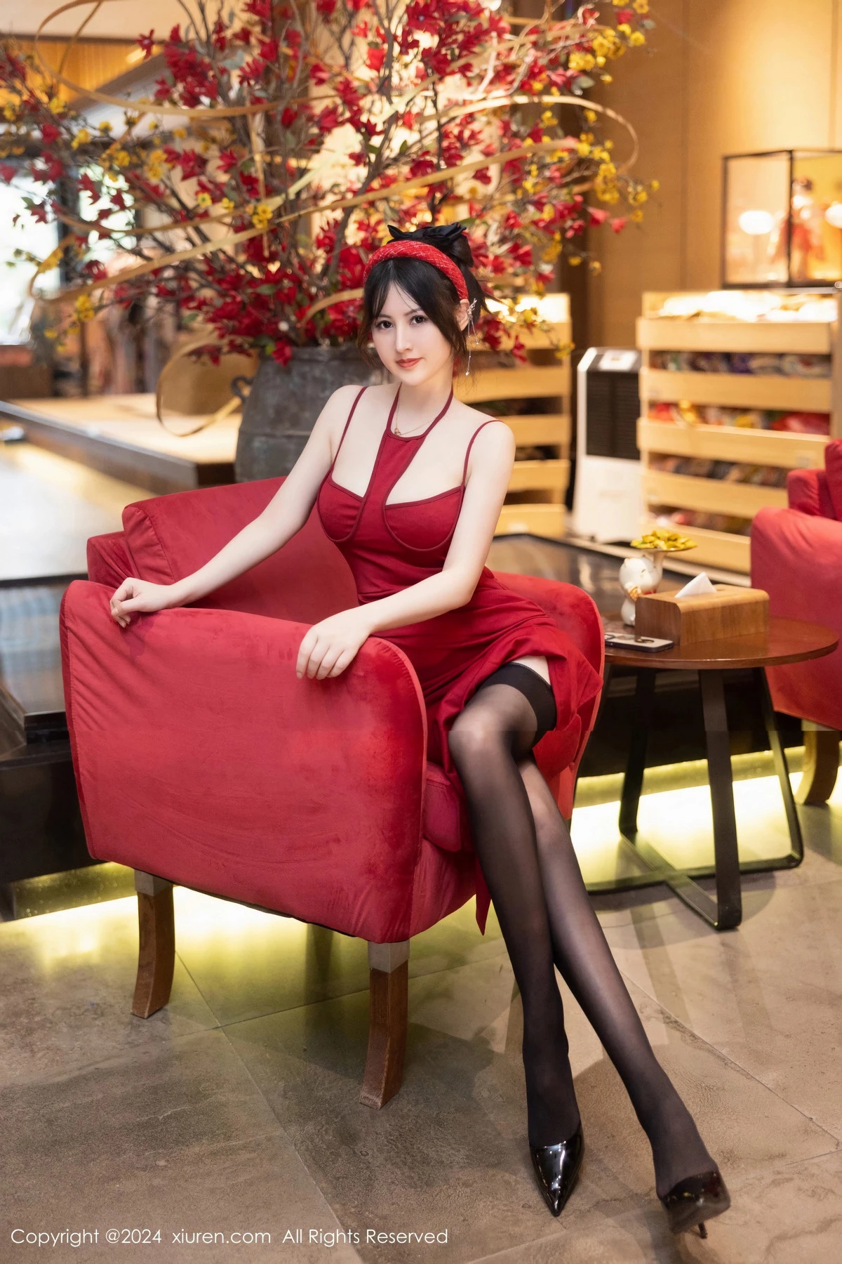 秀人集.com_[XiuRen秀人网]No.8078_模特诗诗kiki新年主题性感红色情趣短裙配黑丝吊袜迷人诱惑写真78P