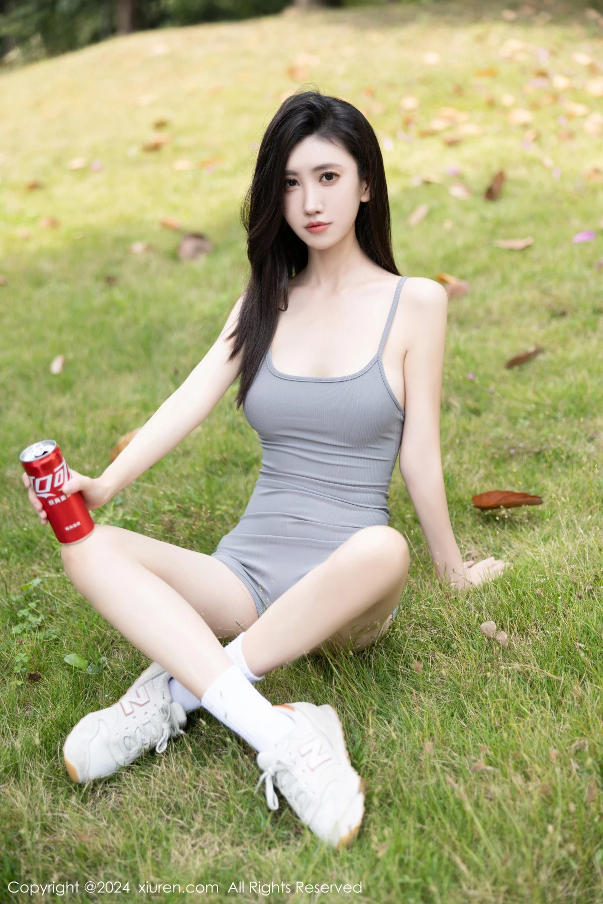 秀人集.com_[XiuRen秀人网]No.8005_模特章芃芃车内+浴室性感灰色连体吊带秀曼妙身姿撩人诱惑写真83P