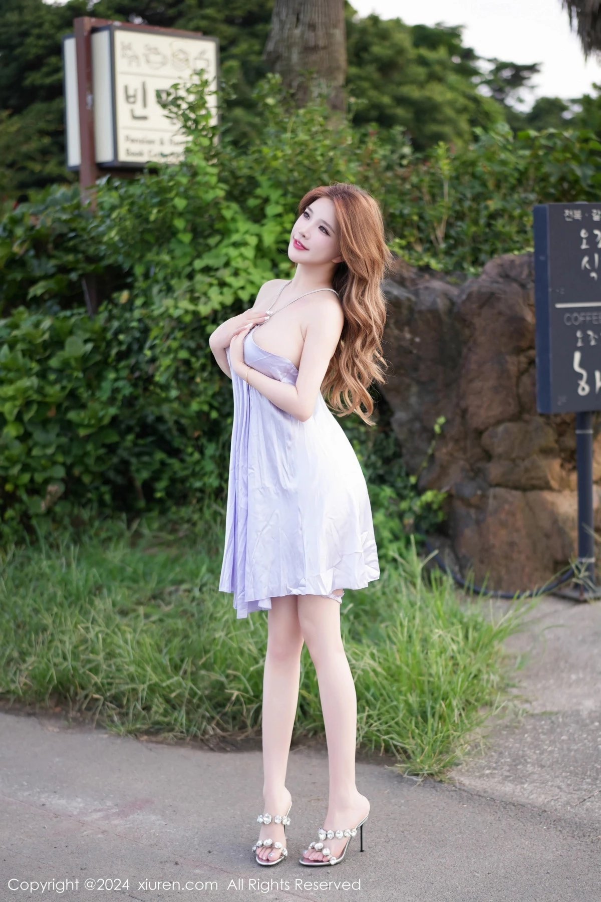 秀人集.com_[XiuRen秀人网]No.8009_模特小海臀Rena性感紫色蕾丝情趣内衣秀浑圆翘臀撩人诱惑写真49P