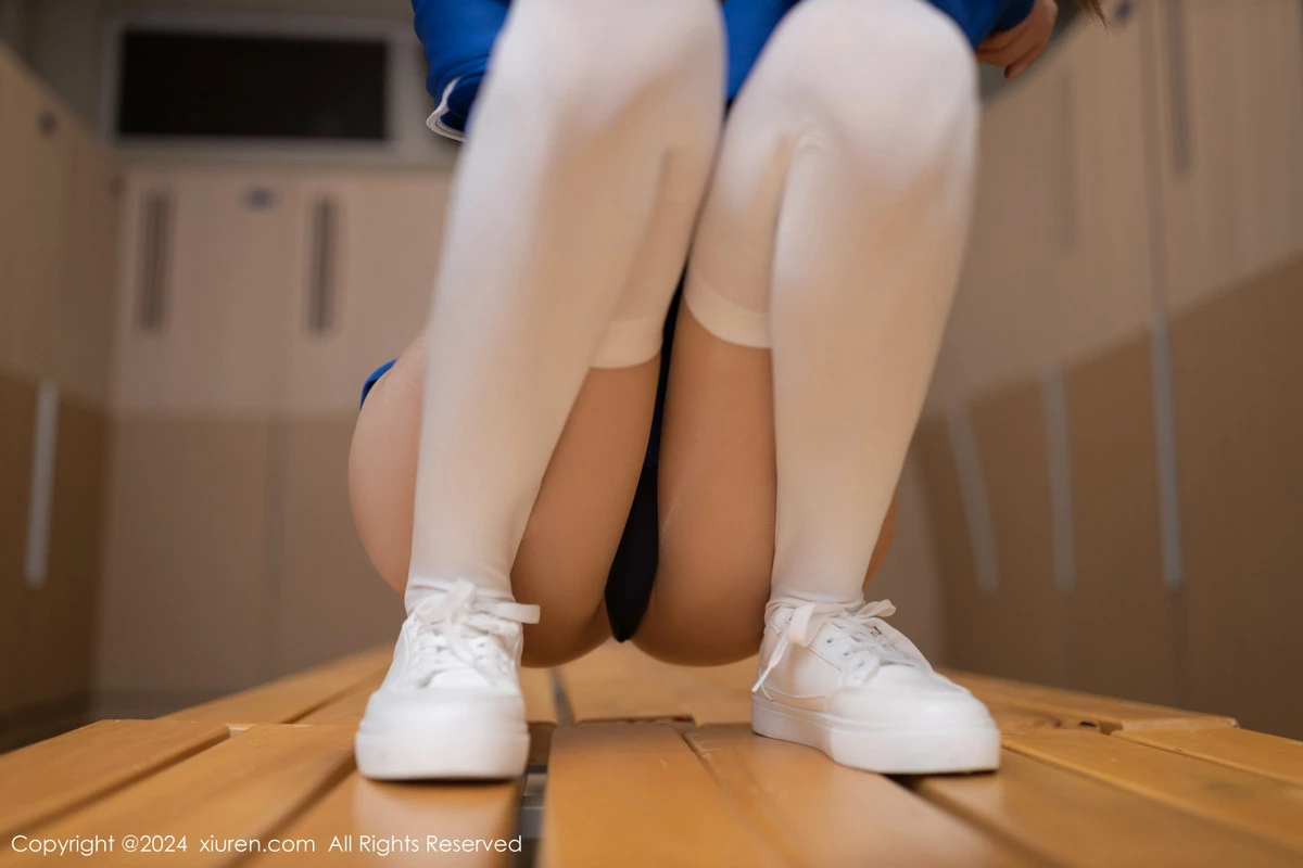 秀人集.com_[XiuRen秀人网]No.8021_模特陆萱萱性感蓝色薄透死库水配白丝袜秀曼妙身姿撩人诱惑写真78P