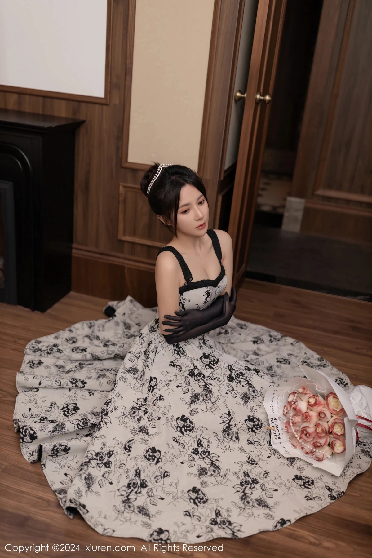 秀人集.com_[XiuRen秀人网]No.8109_模特鱼子酱Fish生日主题性感灰色连衣长裙秀曼妙身姿诱惑写真80P