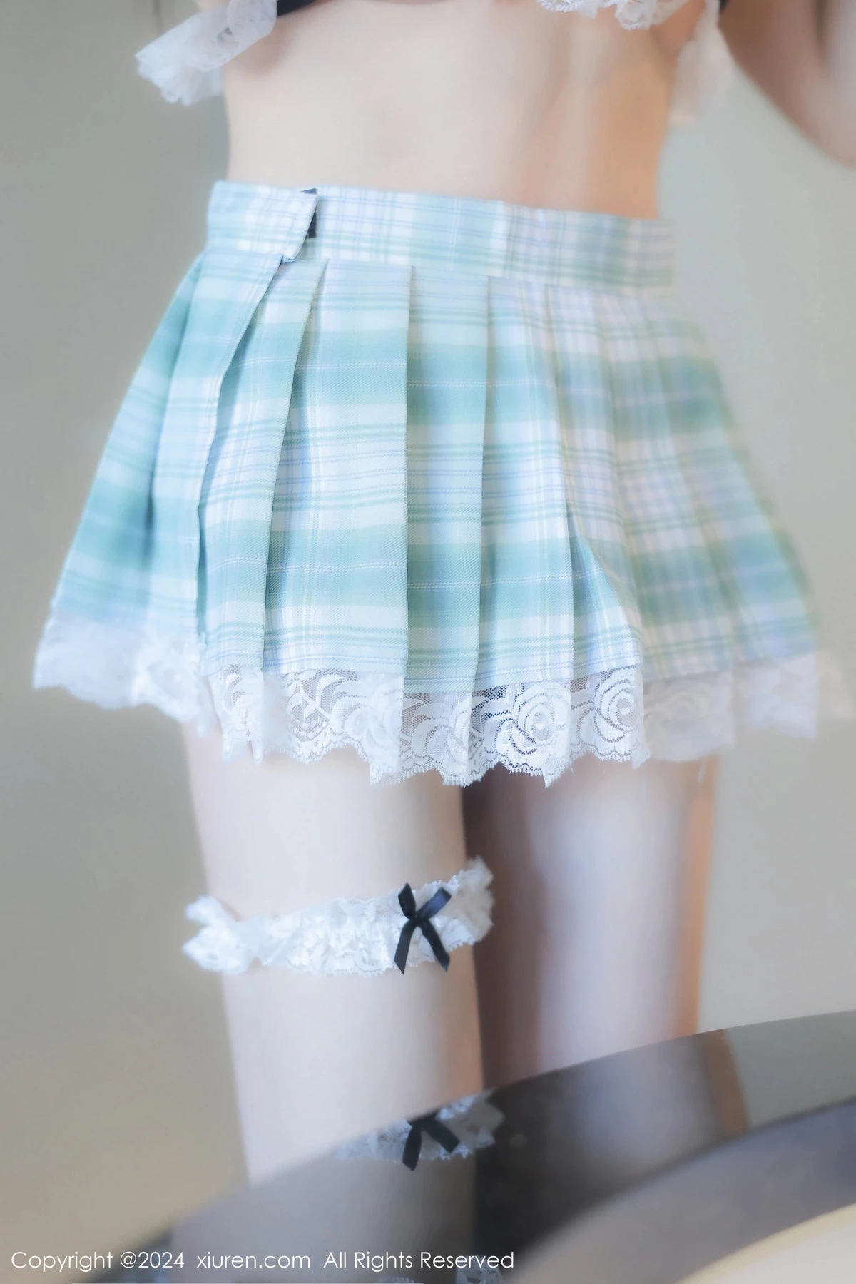 秀人集.com_[XiuRen秀人网]No.8108_模特林幼一性感情趣内衣配蓝白格子裙露白丝袜秀美腿诱惑写真75P