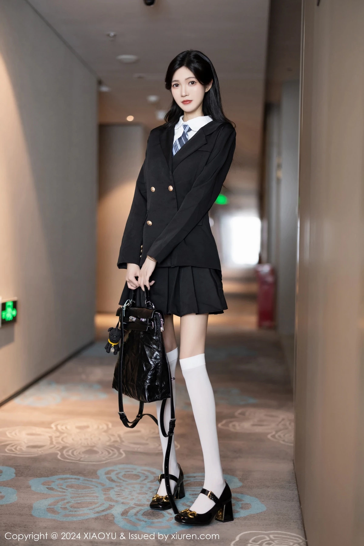 秀人集.com_[XiaoYu画语界]Vol.1204_模特程程程性感学妹制服露黑色内衣配白丝袜秀曼妙身姿诱惑写真83P